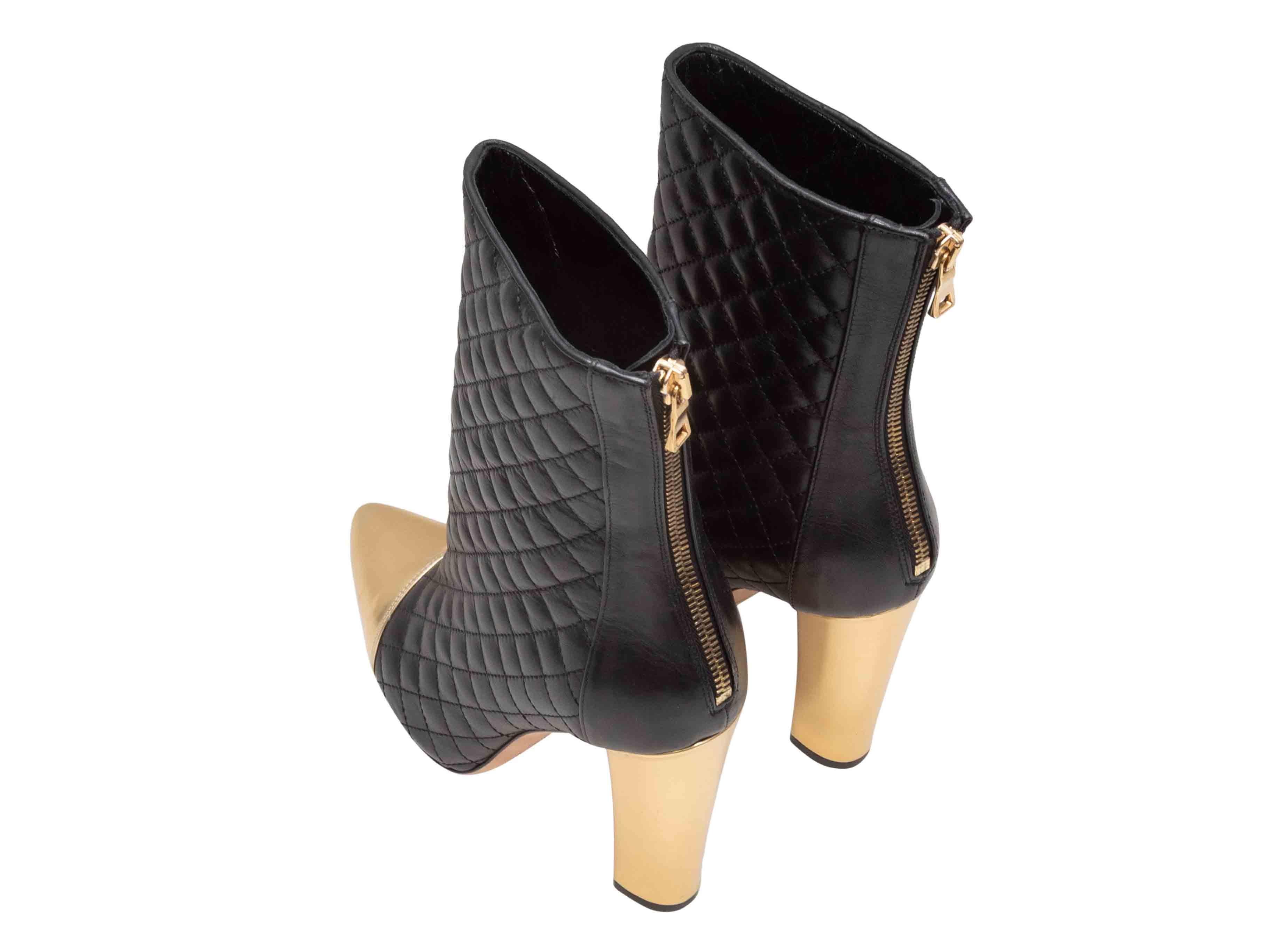 Schwarz & Gold Balmain Gesteppte Cap-Toe Stiefeletten Größe 39 im Zustand „Gut“ im Angebot in New York, NY