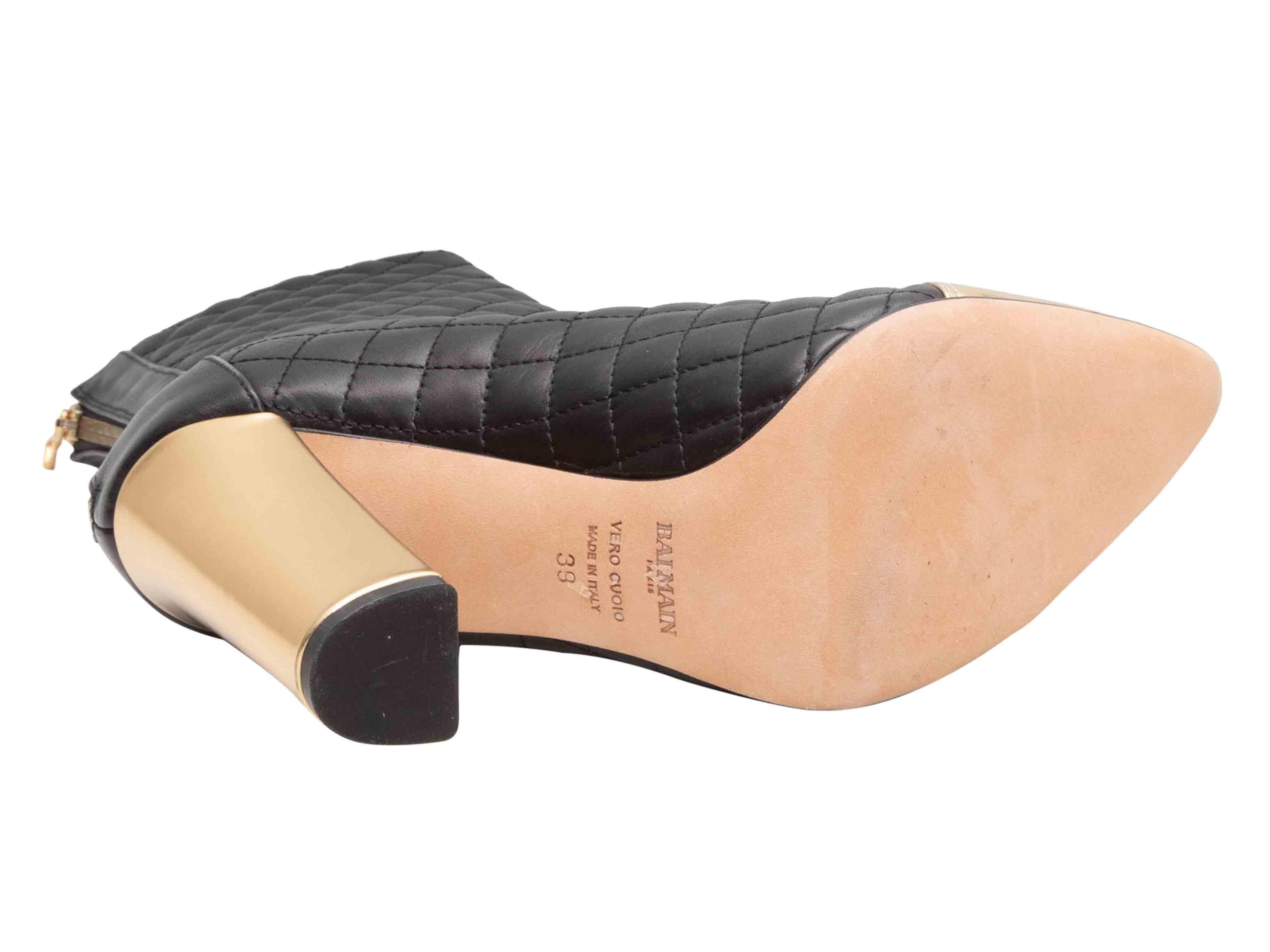 Schwarz & Gold Balmain Gesteppte Cap-Toe Stiefeletten Größe 39 im Angebot 1
