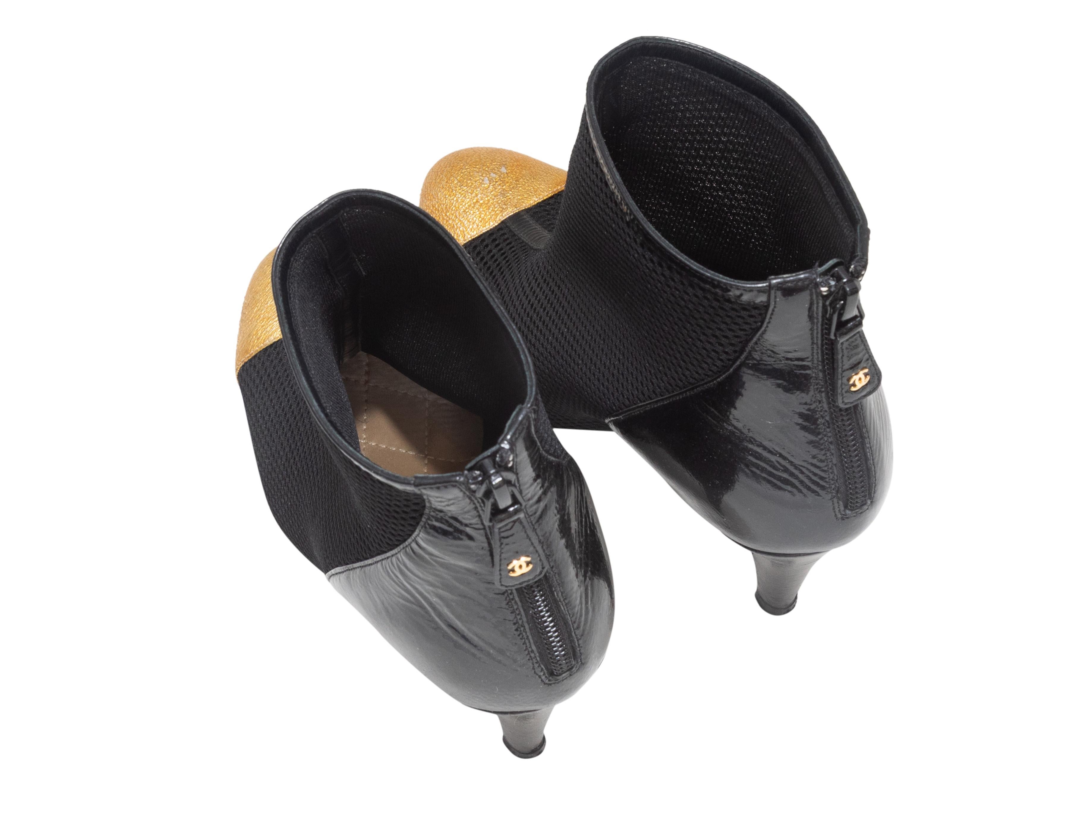 Nero Chanel nero e oro con tacco a rete e brevetto, stivaletti con tacco misura 39 in vendita