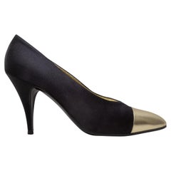 Décolleté a punta Chanel nero e oro taglia 40