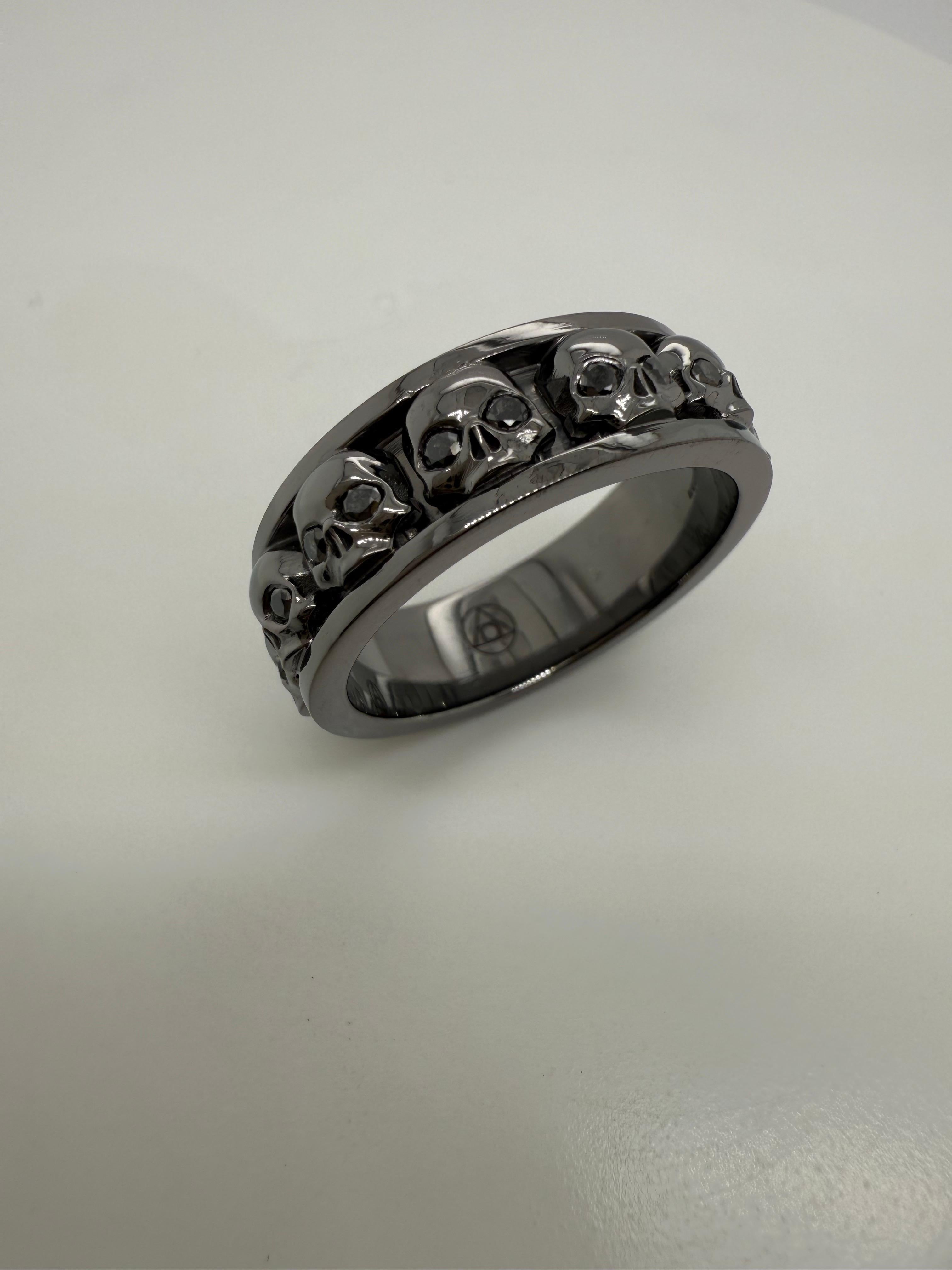Anillo calavera oro negro 18KT oro talla 9 en venta 1