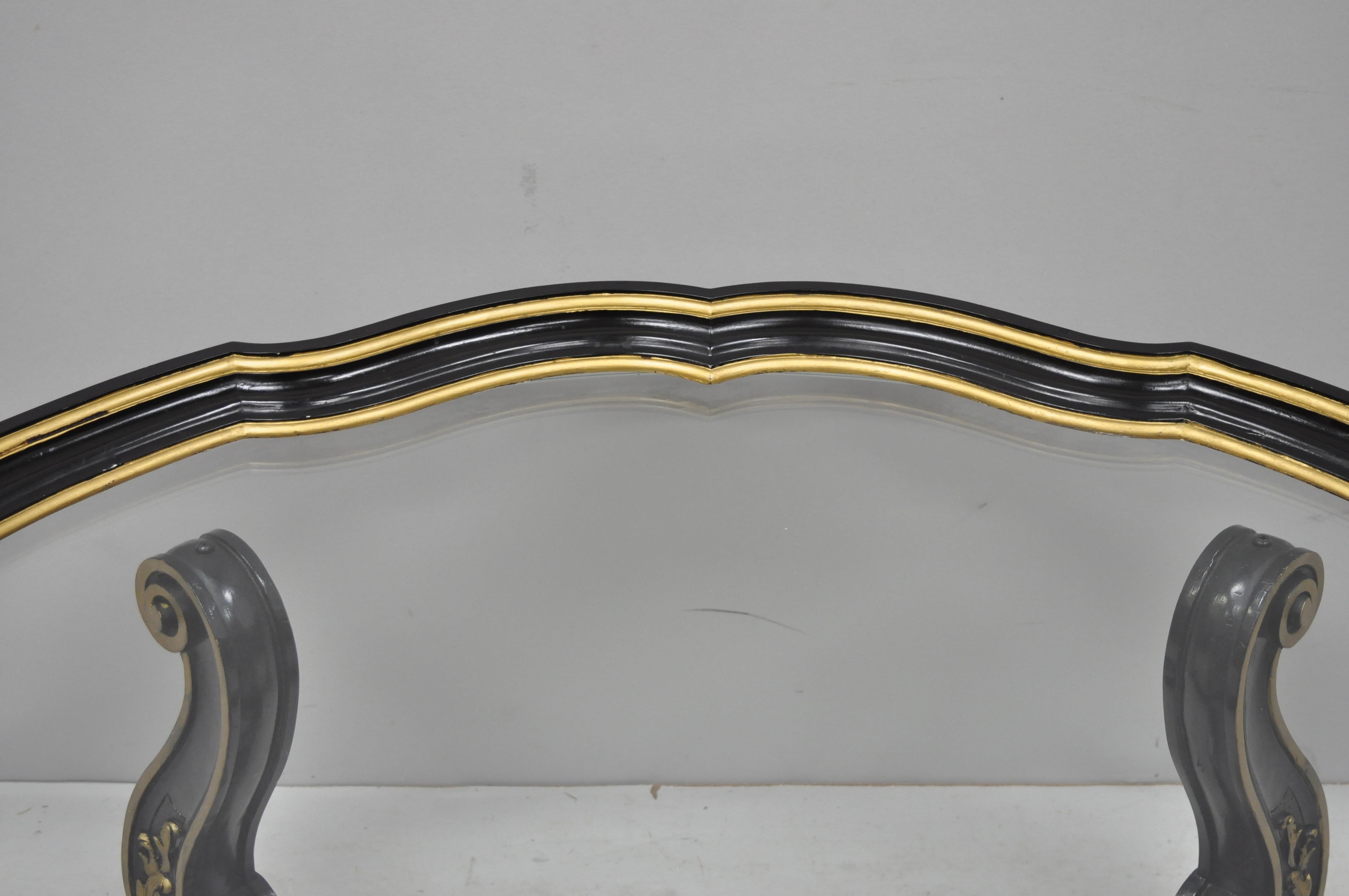 Black and Gold French Hollywood Regency Tray Coffee Table with Scalloped Edge In Good Condition For Sale In Philadelphia, PA