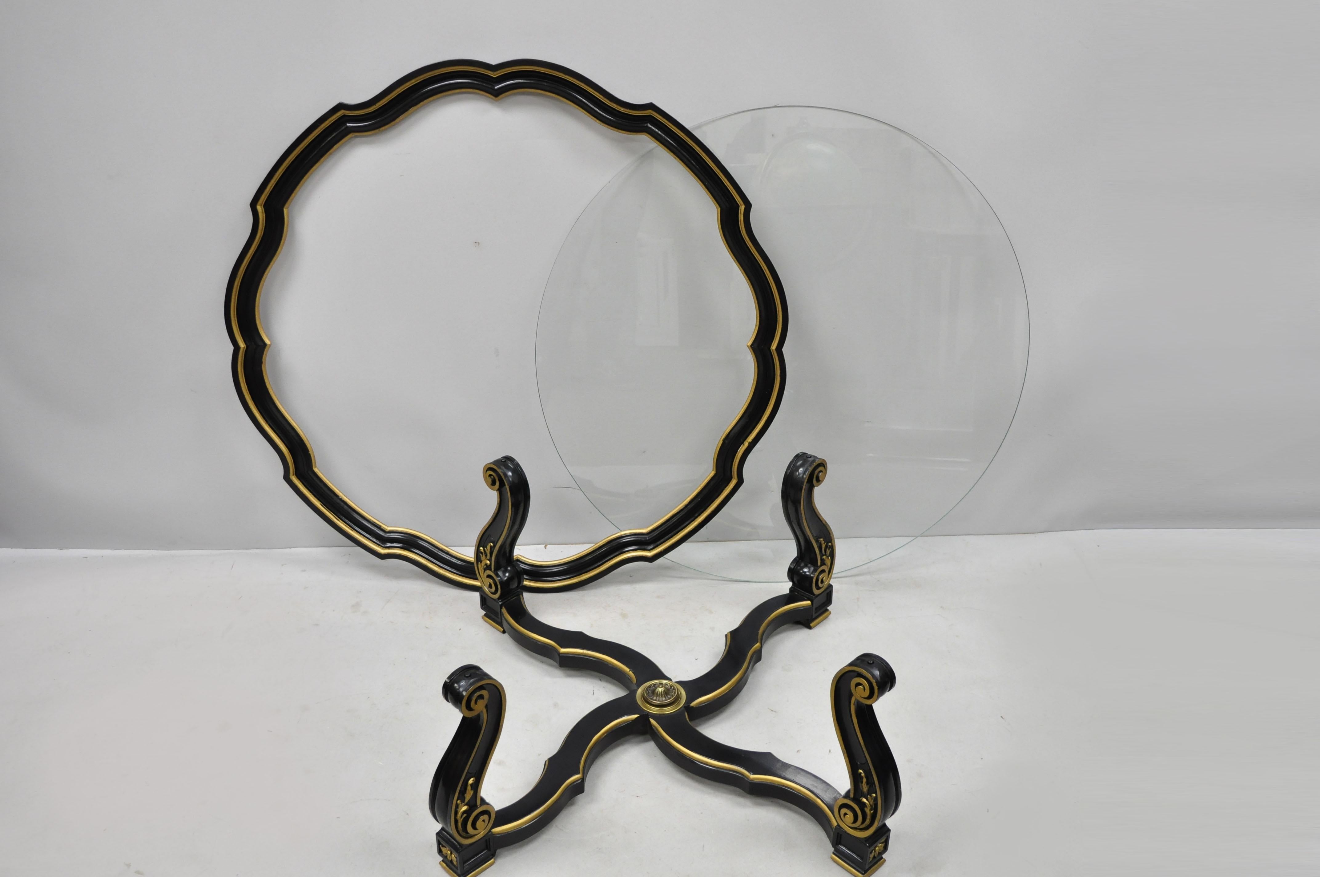 Black and Gold French Hollywood Regency Tray Coffee Table with Scalloped Edge For Sale 1