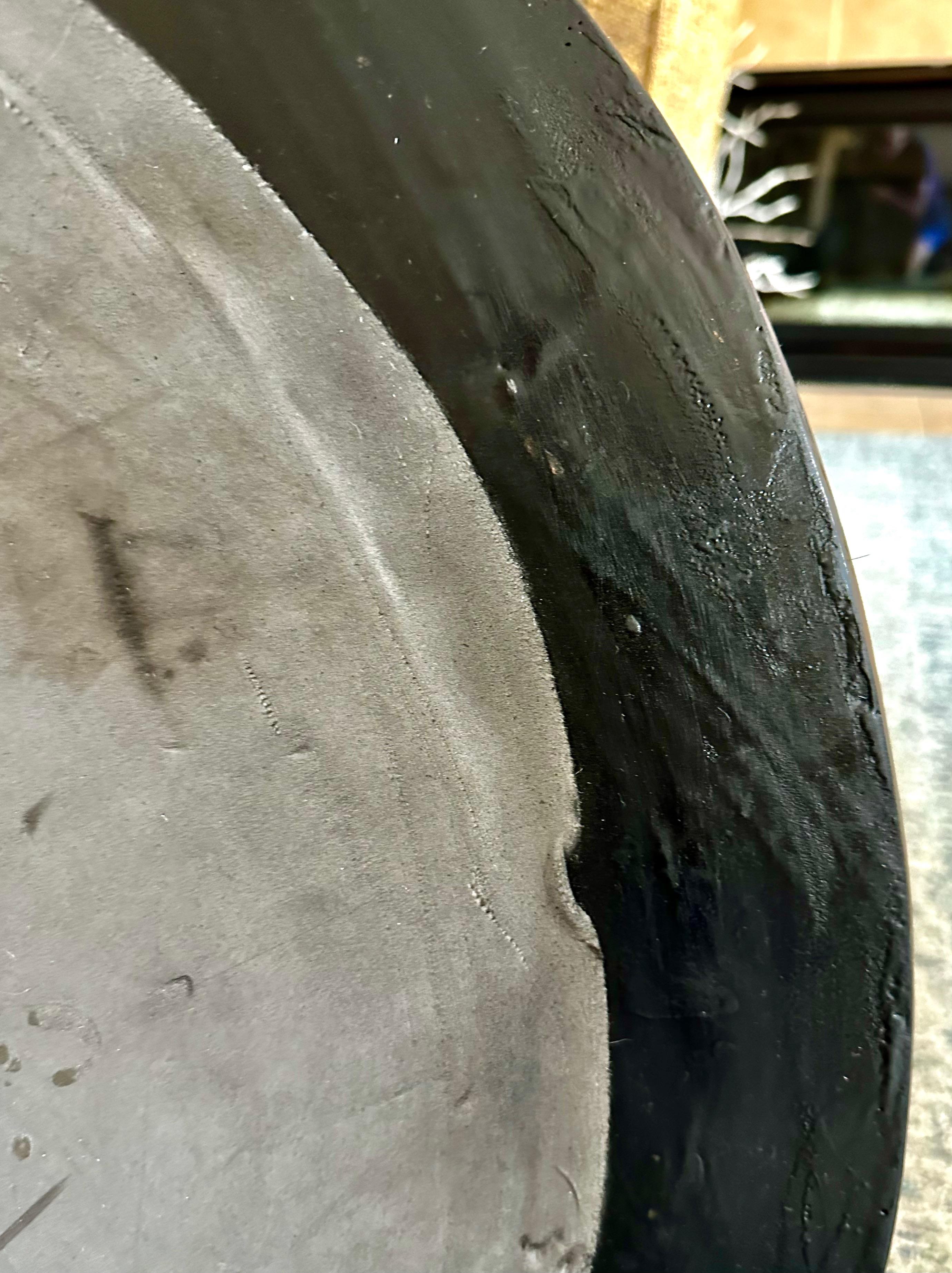 Specchio da parete con chiave greca nera e oro in vendita 13