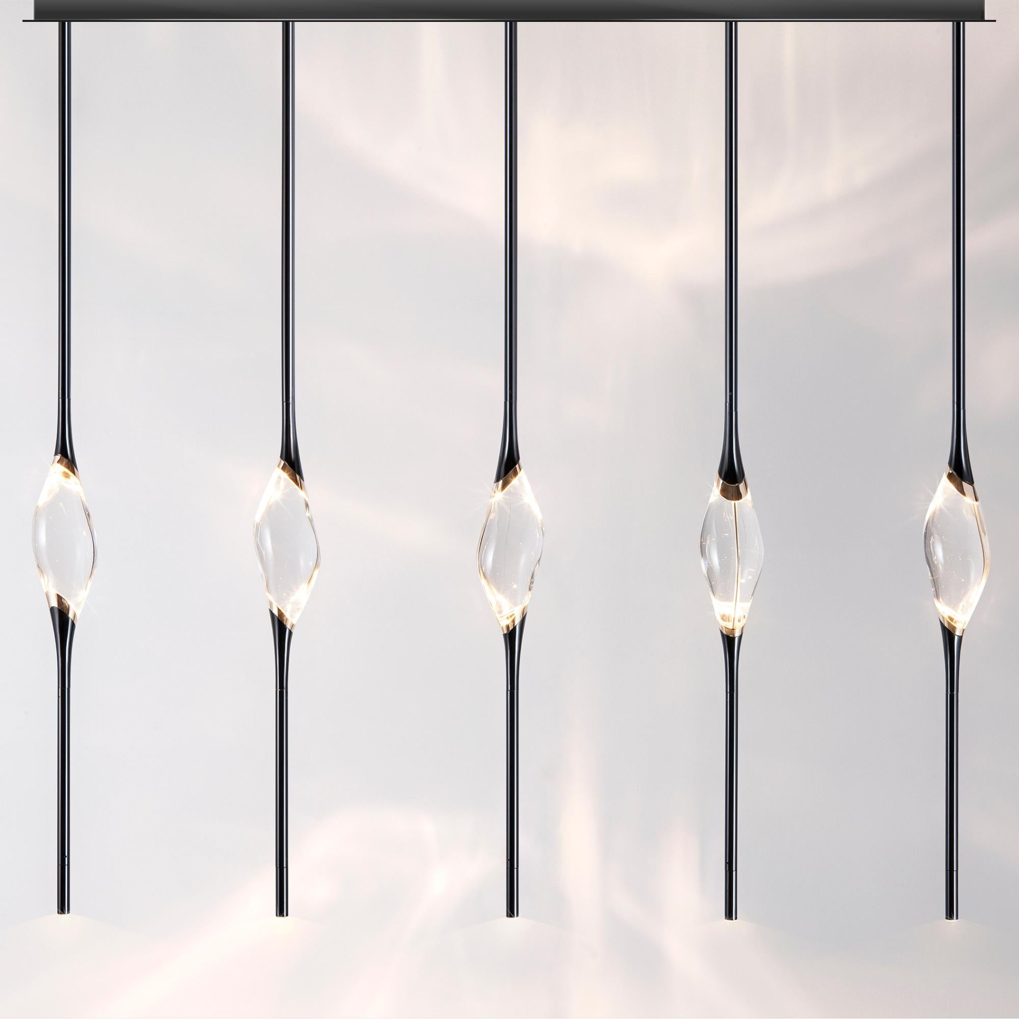 Lampadario nero + oro Il Pezzo 12 Long di Il Pezzo Mancante In condizioni Nuovo in vendita a Geneve, CH