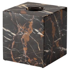 Quadratische Tissue-Box aus schwarzem und goldenem Marmor