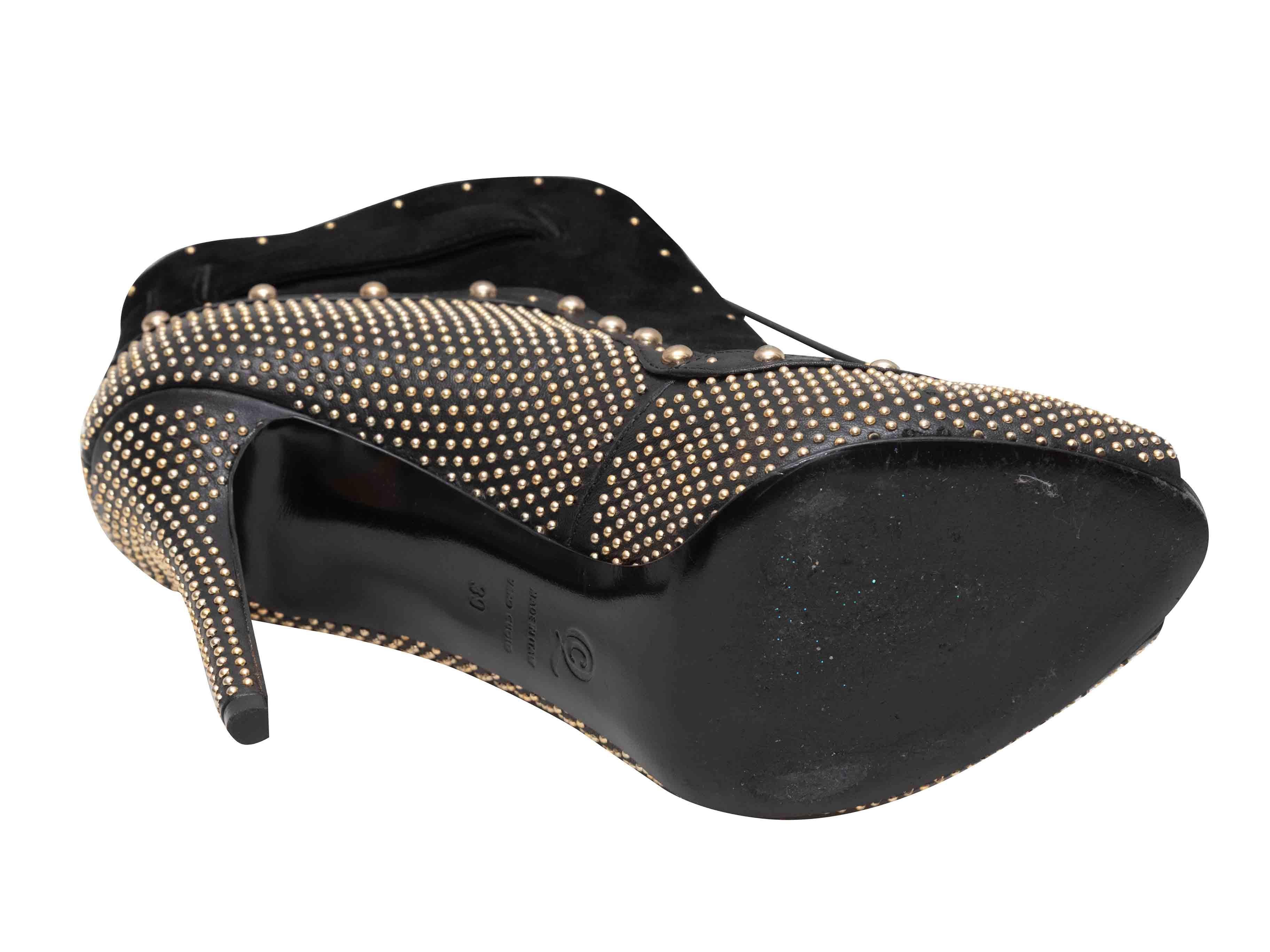 Nero e oro McQ Alexander McQueen con borchie e stivaletti Peep-Toe Taglia 39 in vendita 1