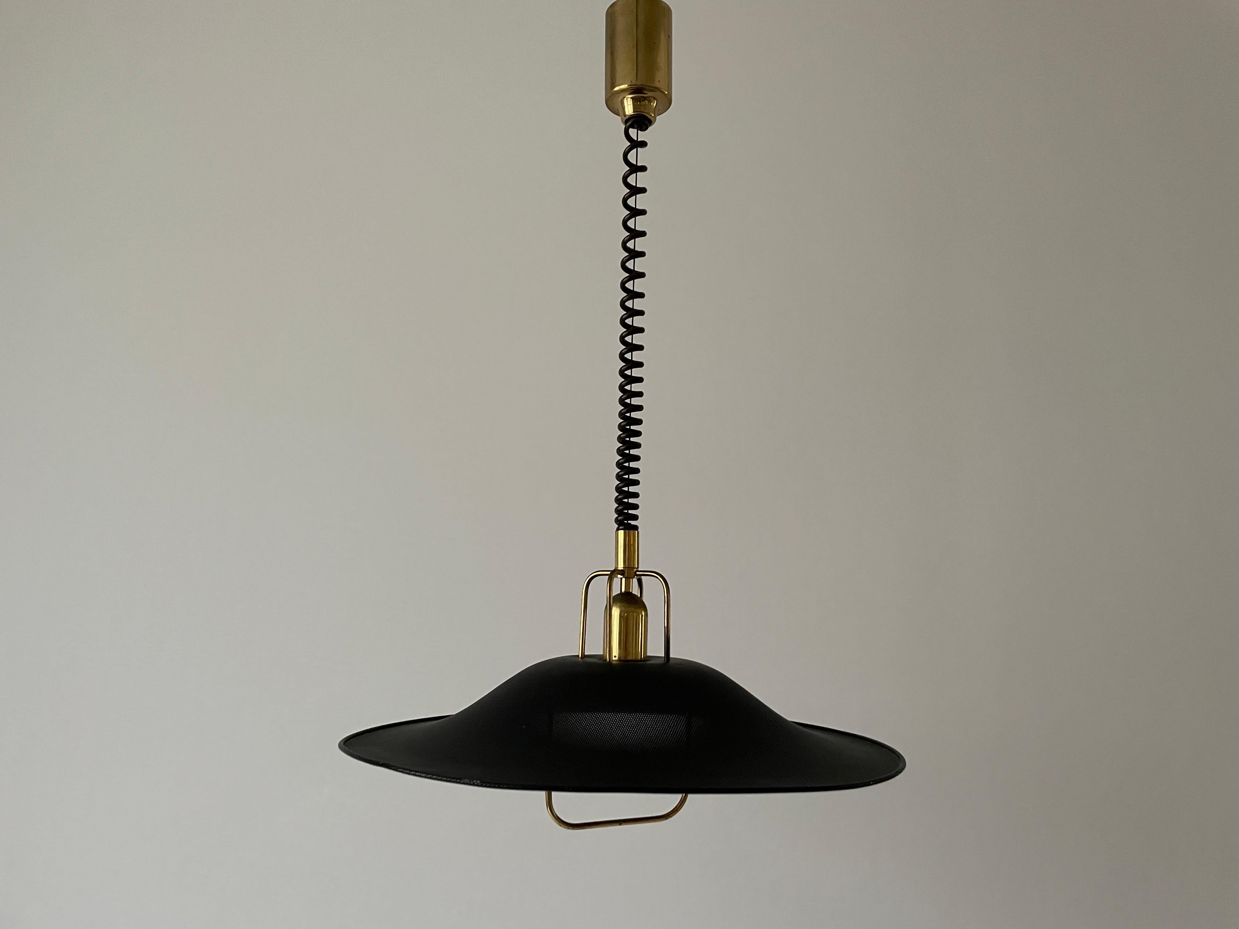 Lampe suspendue réglable en métal noir et doré par Cosack, années 1970, Allemagne Bon état - En vente à Hagenbach, DE