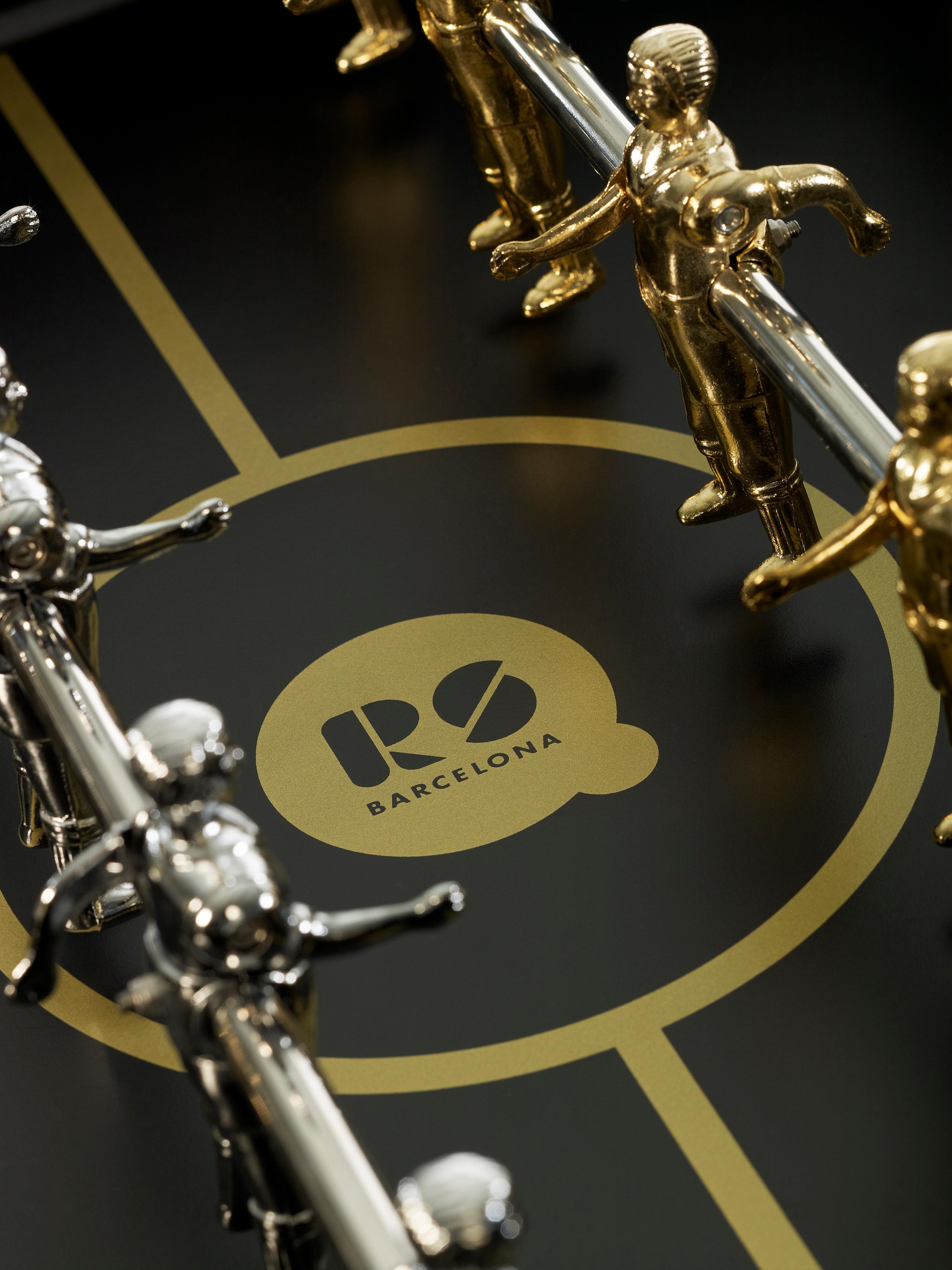 SCHWARZ, vergoldet & WOOD FOOSBALL TABLE RS3 WOOD GOLD von RS Barcelona (Gemalt) im Angebot