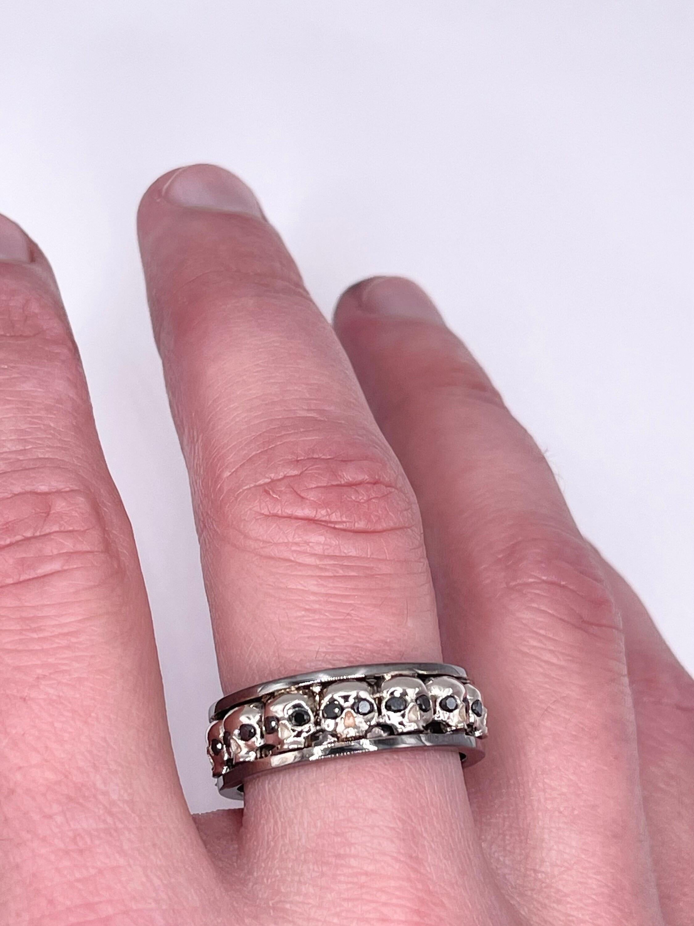 Bague Or Noir Bague Diamant Homme Bague Crânes Bague Or Homme 18KT Unisexe en vente