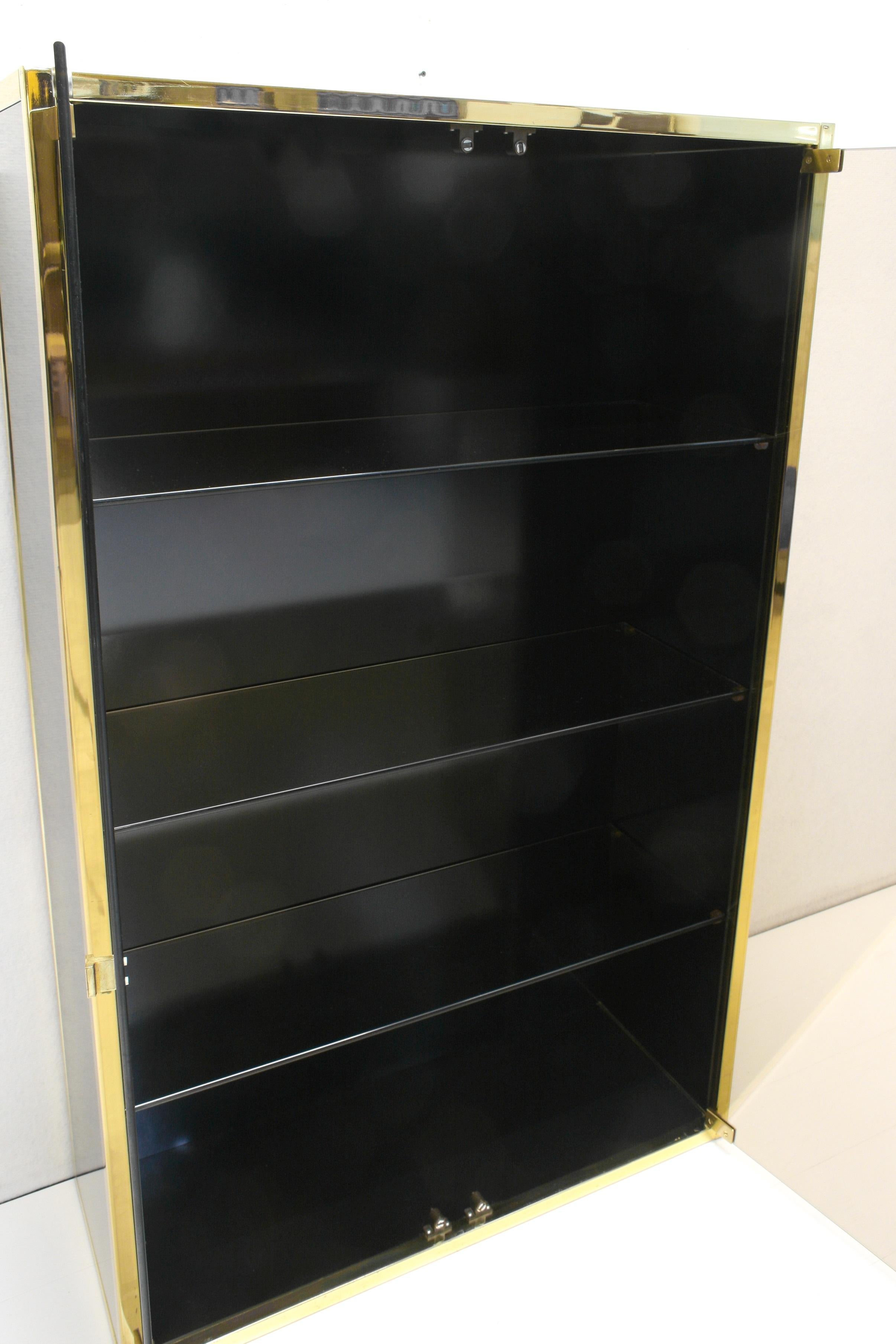 Black & Gold Shelving Highboard Cabinet, 1970s In Good Condition For Sale In Izegem, VWV