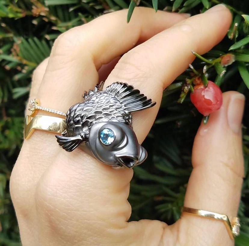Contemporary Black Goldfish ring For Sale