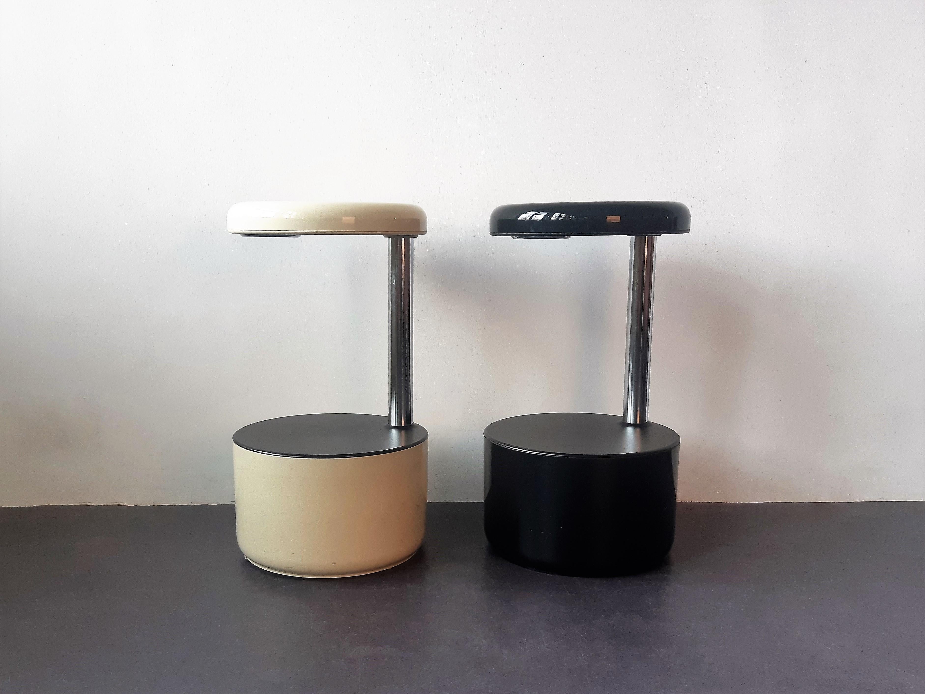 Black Golf Stool by Roberto Lucci and Paolo Orlandini for Velca, Italy, 1970s In Good Condition In Steenwijk, NL