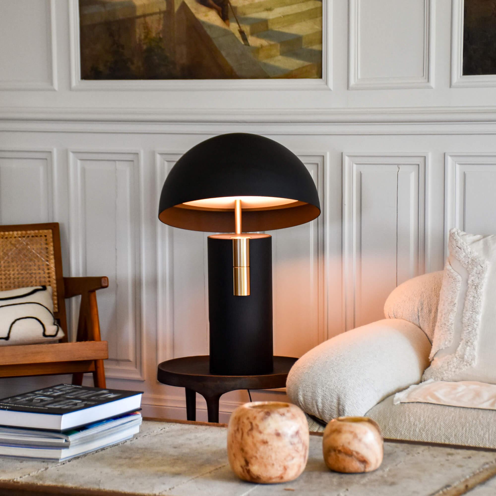 Francese Lampada con diffusore Alto Grande Nero di JAUNE STUDIO in vendita