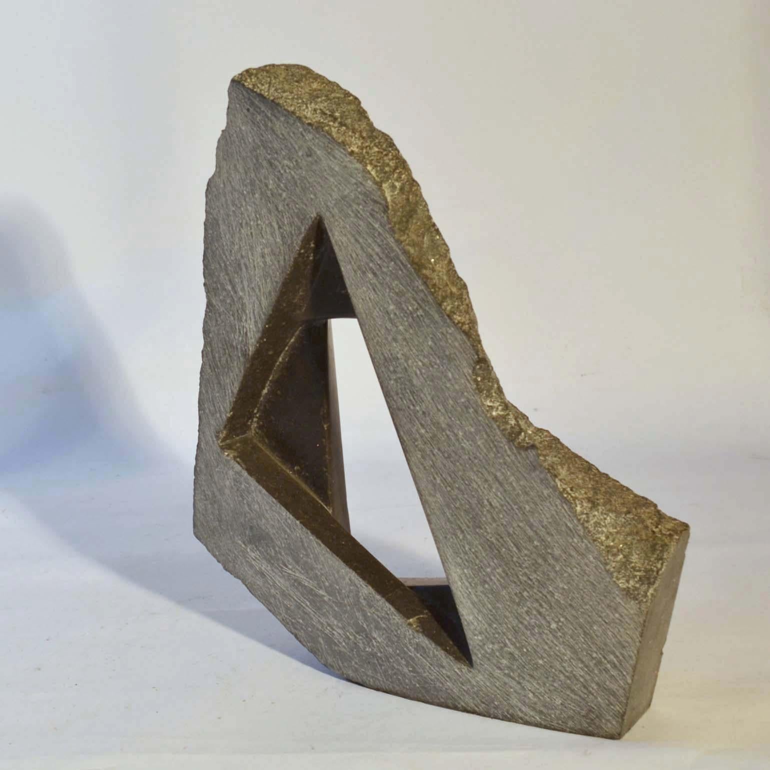 Sculpture néerlandaise abstraite géométrique en granit noir en vente 1