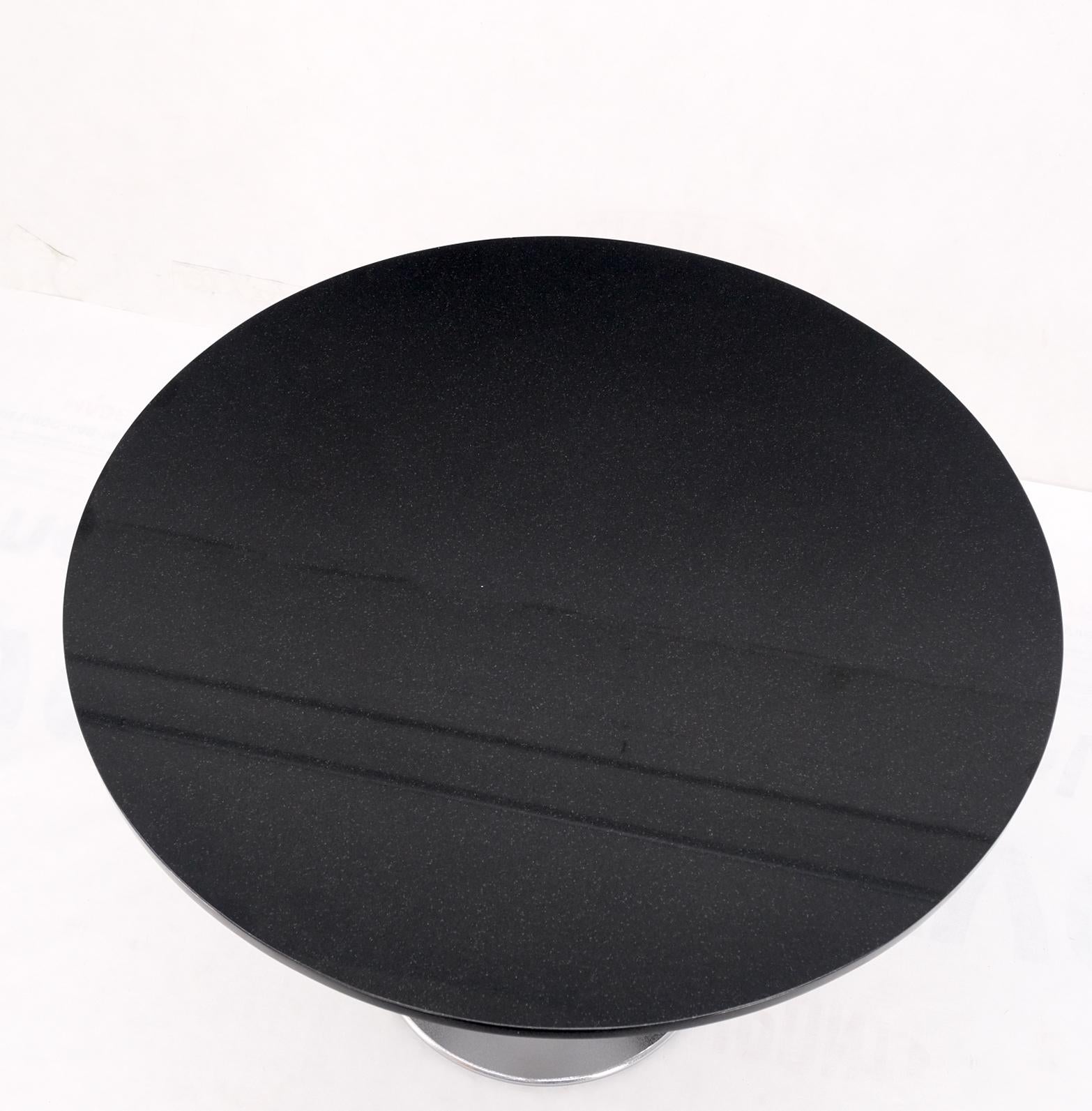 Runder Esstisch mit schwarzer Granitplatte und rundem Sockel, Mid-Century Modern, MINT im Angebot 3
