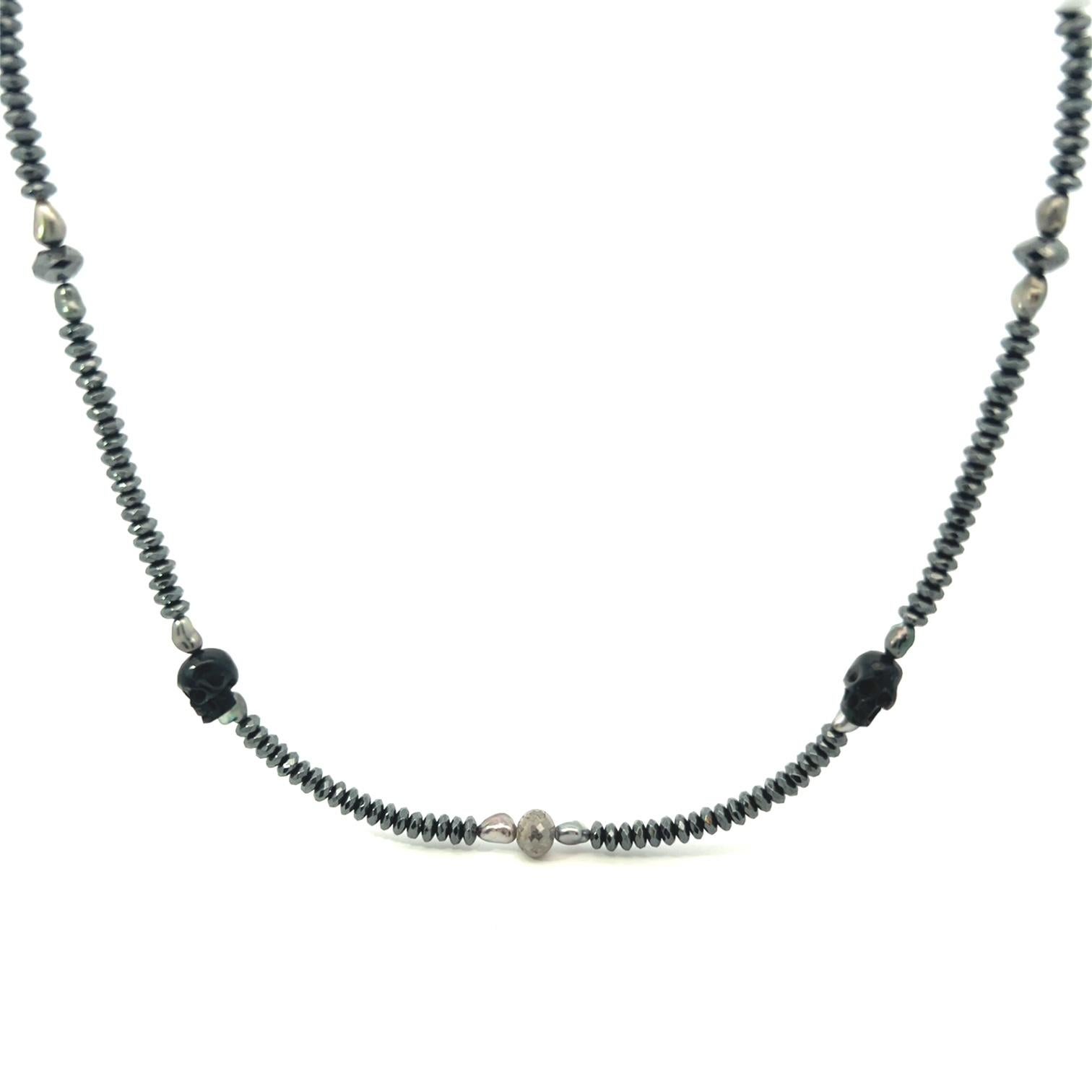 Perle di diamante grigio nero Perle di ematite Keshi Teschi Collana in argento sterling In condizioni Nuovo in vendita a New York, NY
