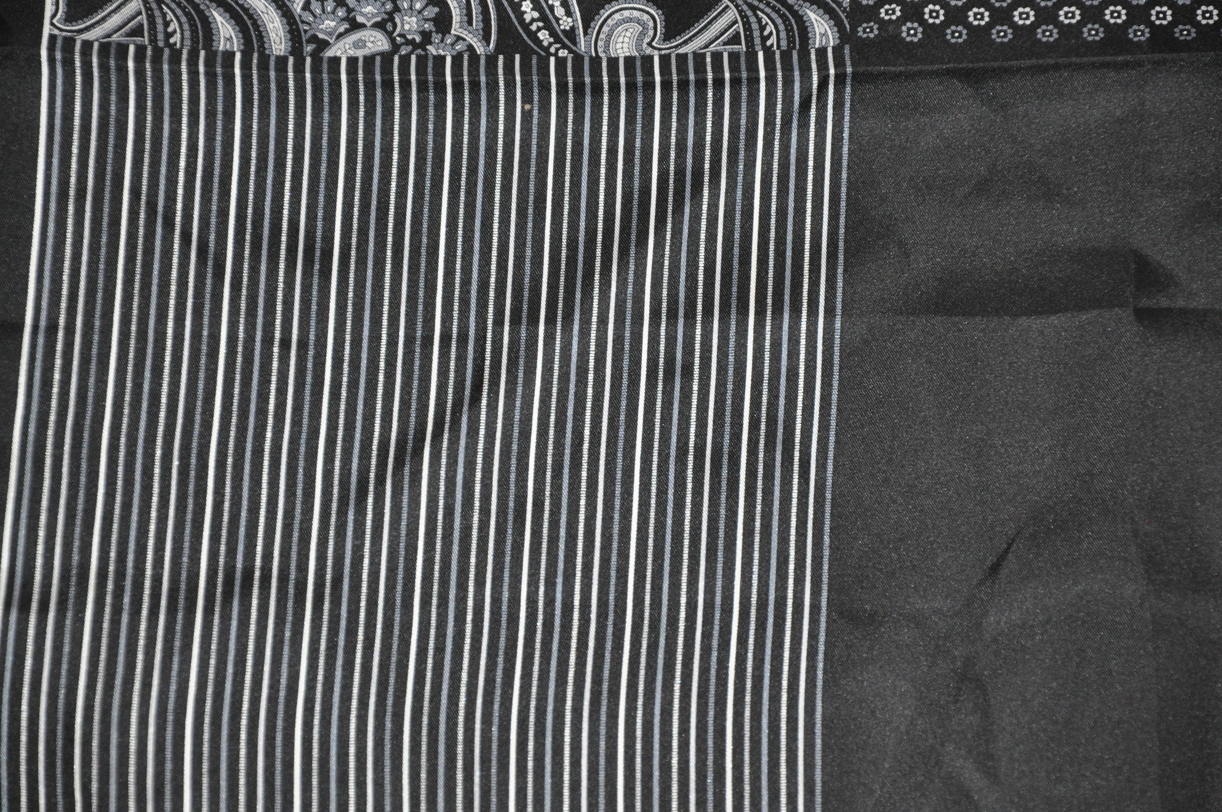 Fazzoletto di seta nero e grigio 