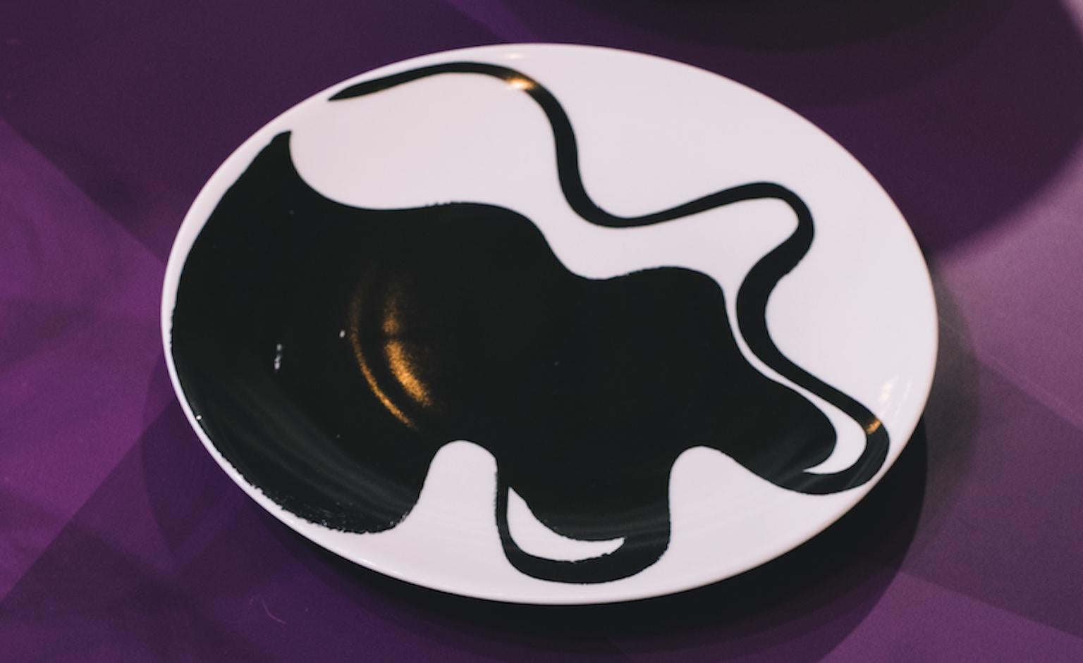 Black Gray French Limoges Porcelain Dessert Plates, Exclusive Edition in Stock In New Condition For Sale In New York, NY