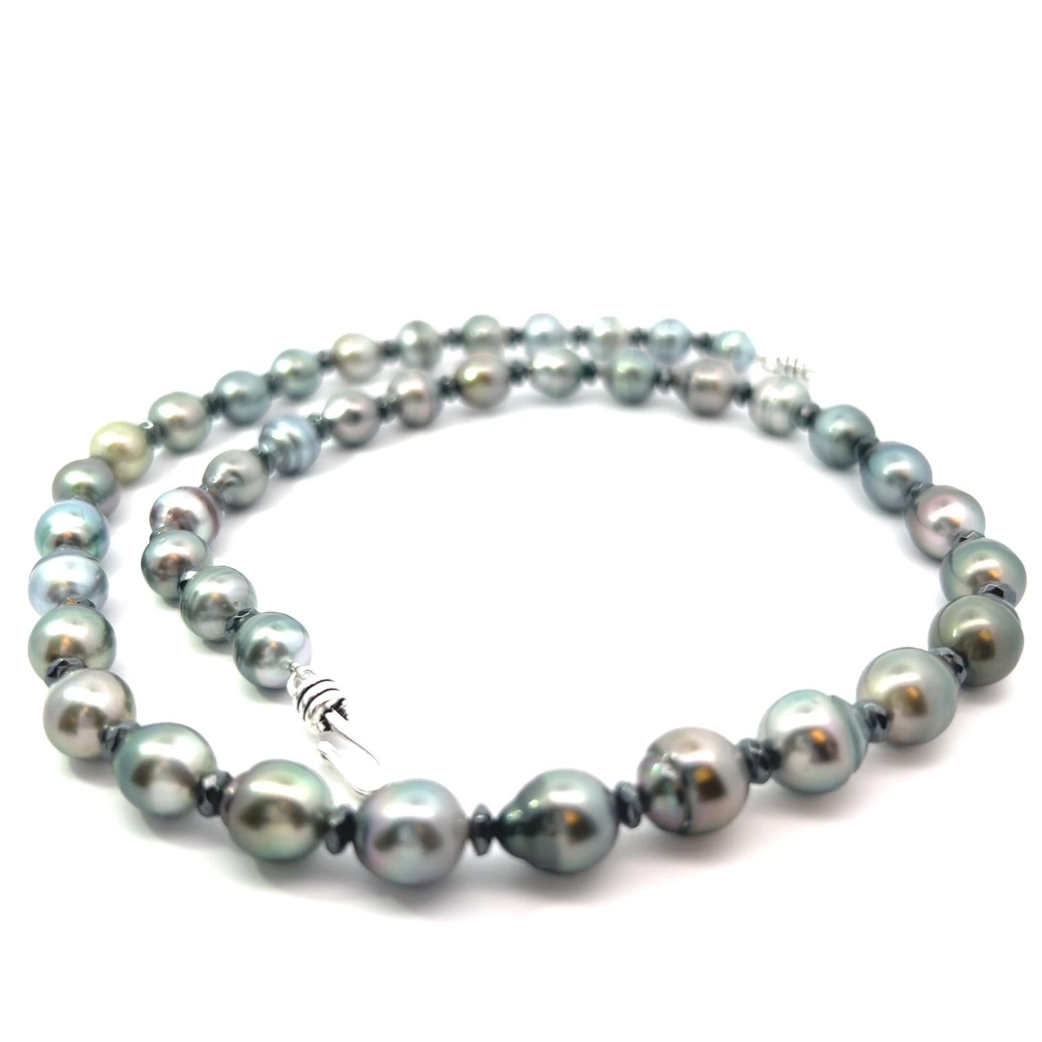 Perlina Collana di perle barocche di Tahiti in nero/grigio e ematite in vendita