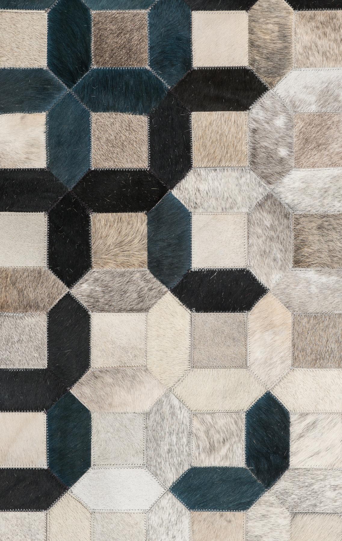 Black, Gray Tessellation Trellis Cowhide Area Floor Rug XX-Large For Sale 1