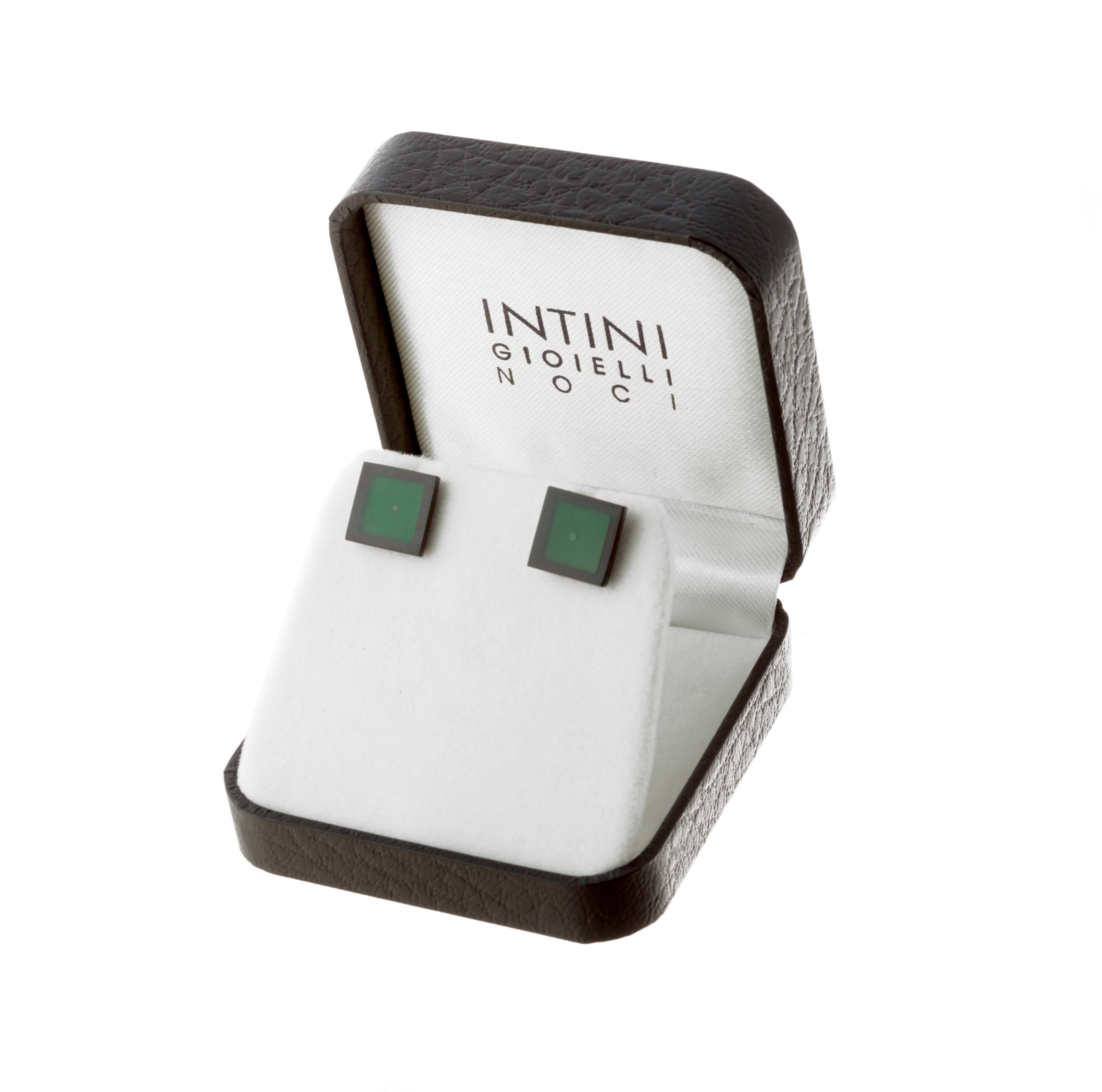 Taglio misto Orecchini quadrati geometrici moderni e chic in agata verde nera con placca d'oro in vendita