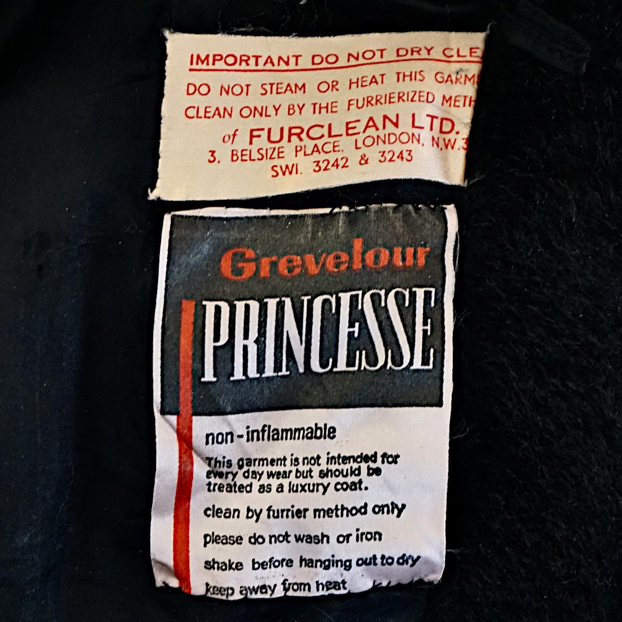 Grevelour Princesse - Manteau de luxe noir à col châle en fausse fourrure, c. 1960 Unisexe en vente