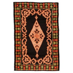 Tapis en coton ukrainien ancien à fond noir et à motif néo-révolutionnaire du XVIIIe siècle