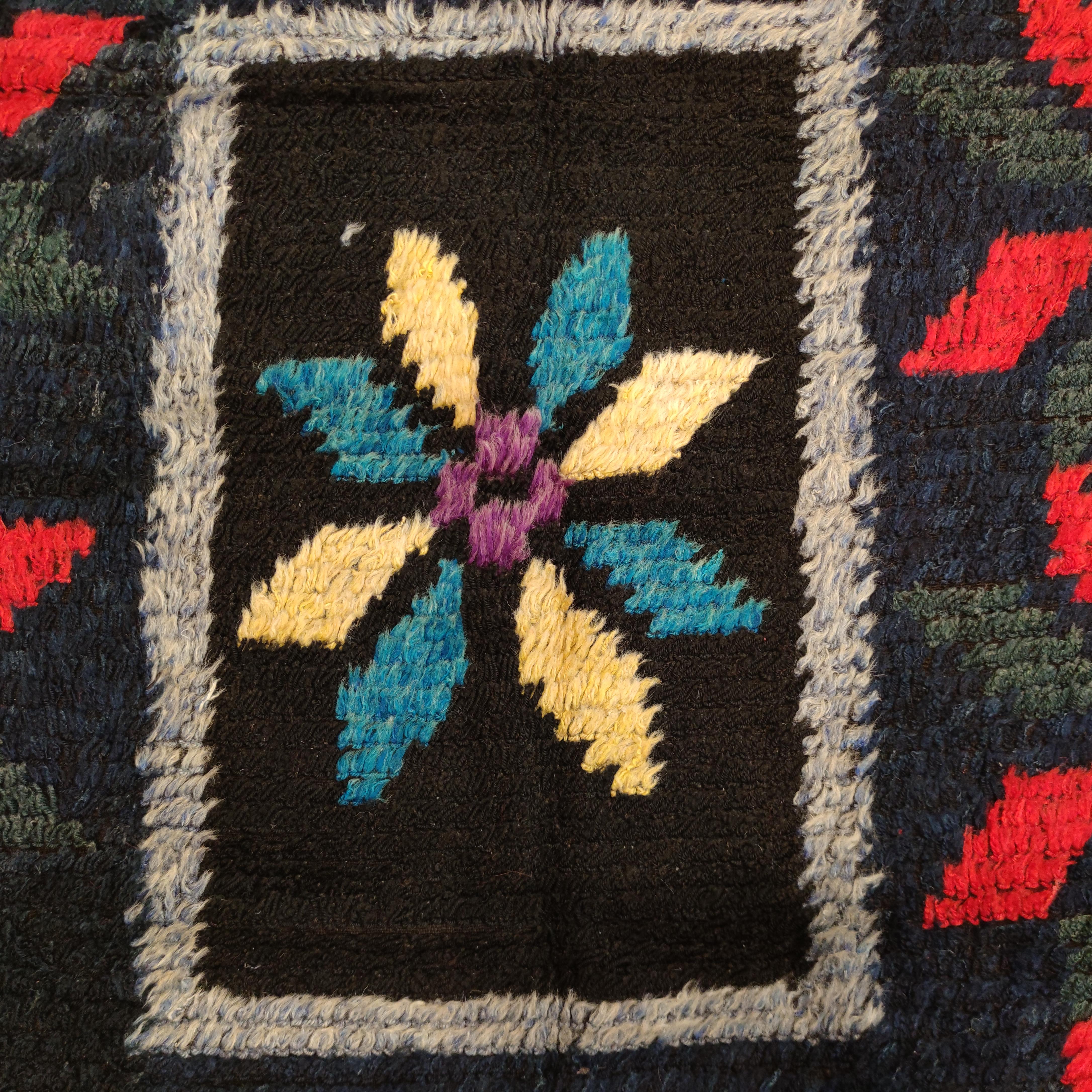 Black Ground Vintage Ukrainian Cotton Pile Square Rug with Eight-Pointed Stars In Good Condition For Sale In Milan, IT