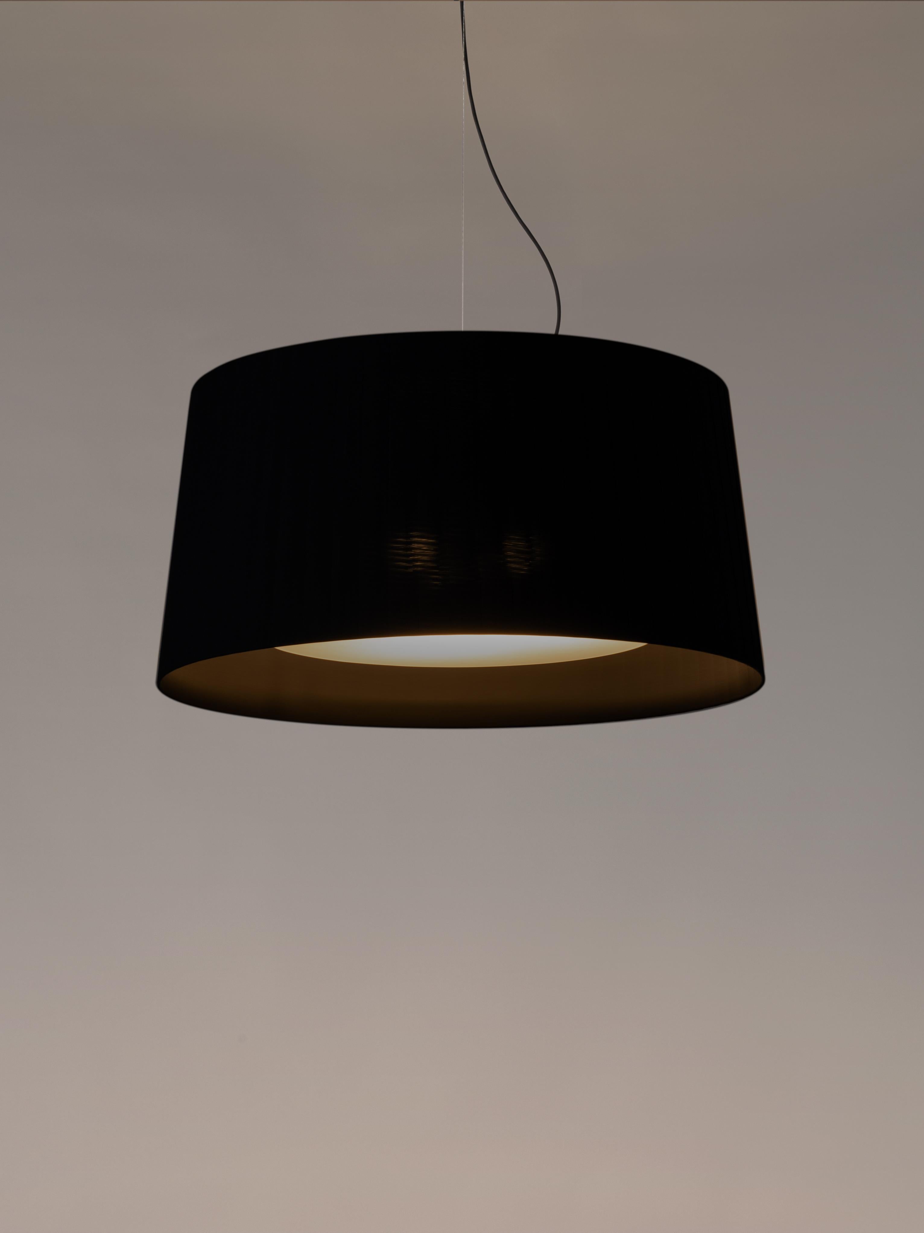 Modern Black GT7 Pendant Lamp by Santa & Cole For Sale