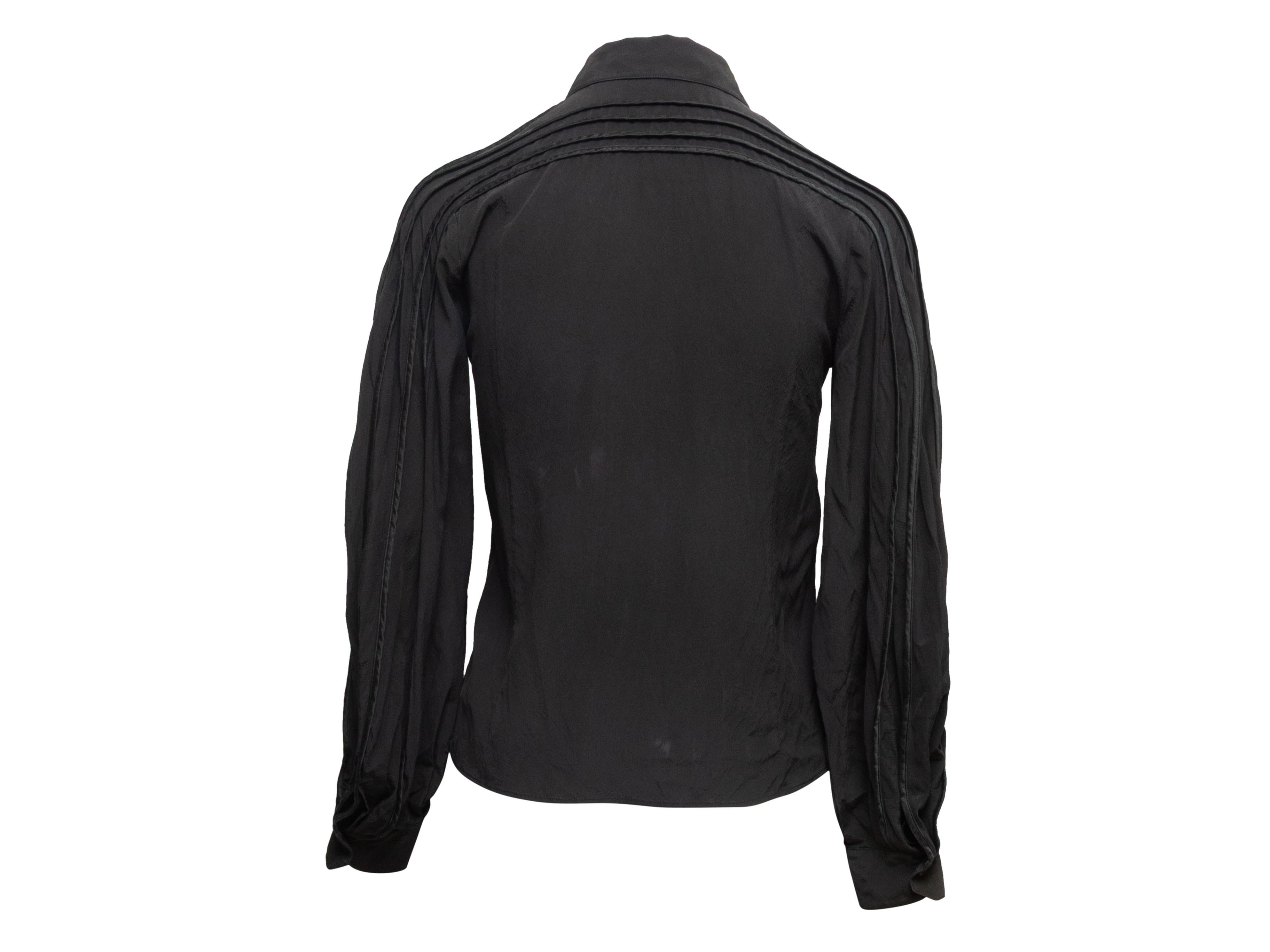 Top boutonné en soie à manches longues de Gucci, noir Taille IT 38 Bon état - En vente à New York, NY