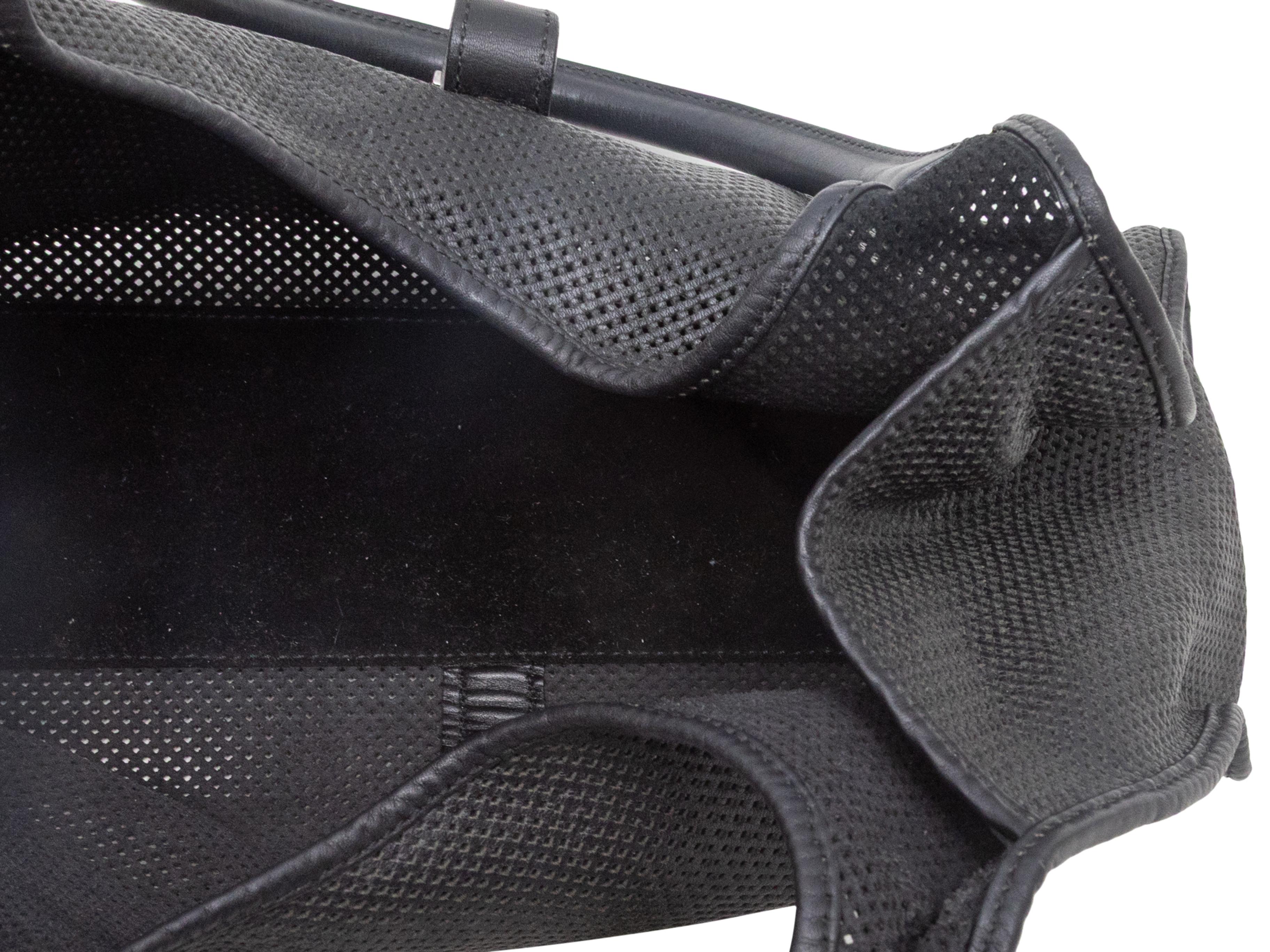 De las mujeres Bolso Jackie negro de piel perforada de Gucci en venta