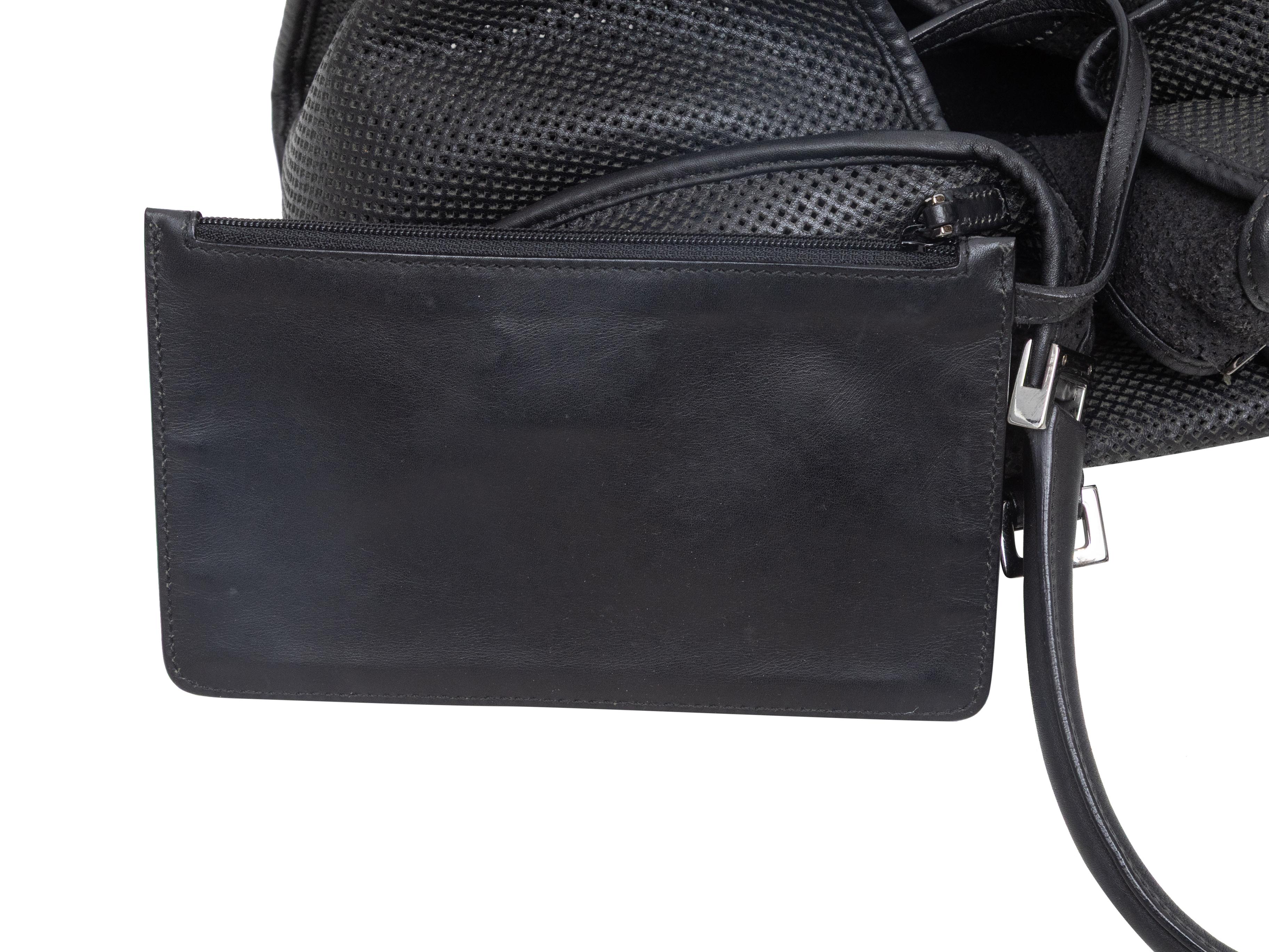 Bolso Jackie negro de piel perforada de Gucci en venta 1