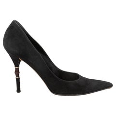 Schwarze Gucci Wildleder spitzen-Zehe Bambus Heels Größe 10B