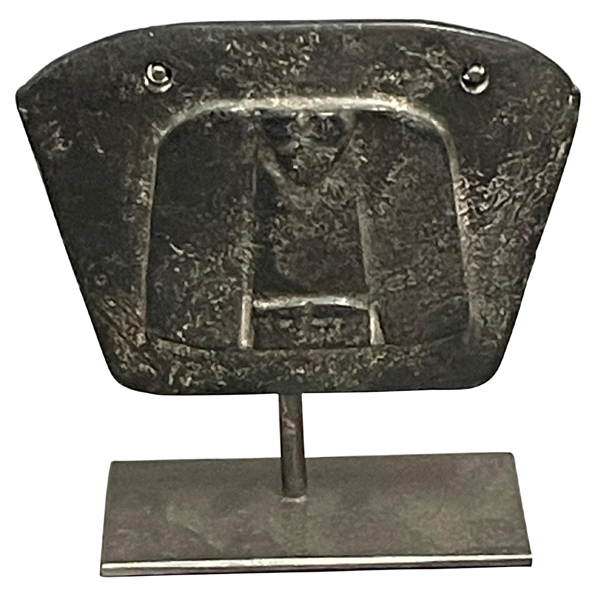 Escultura abstracta de pájaro tallada a mano en piedra negra sobre soporte, China, Contemporáneo