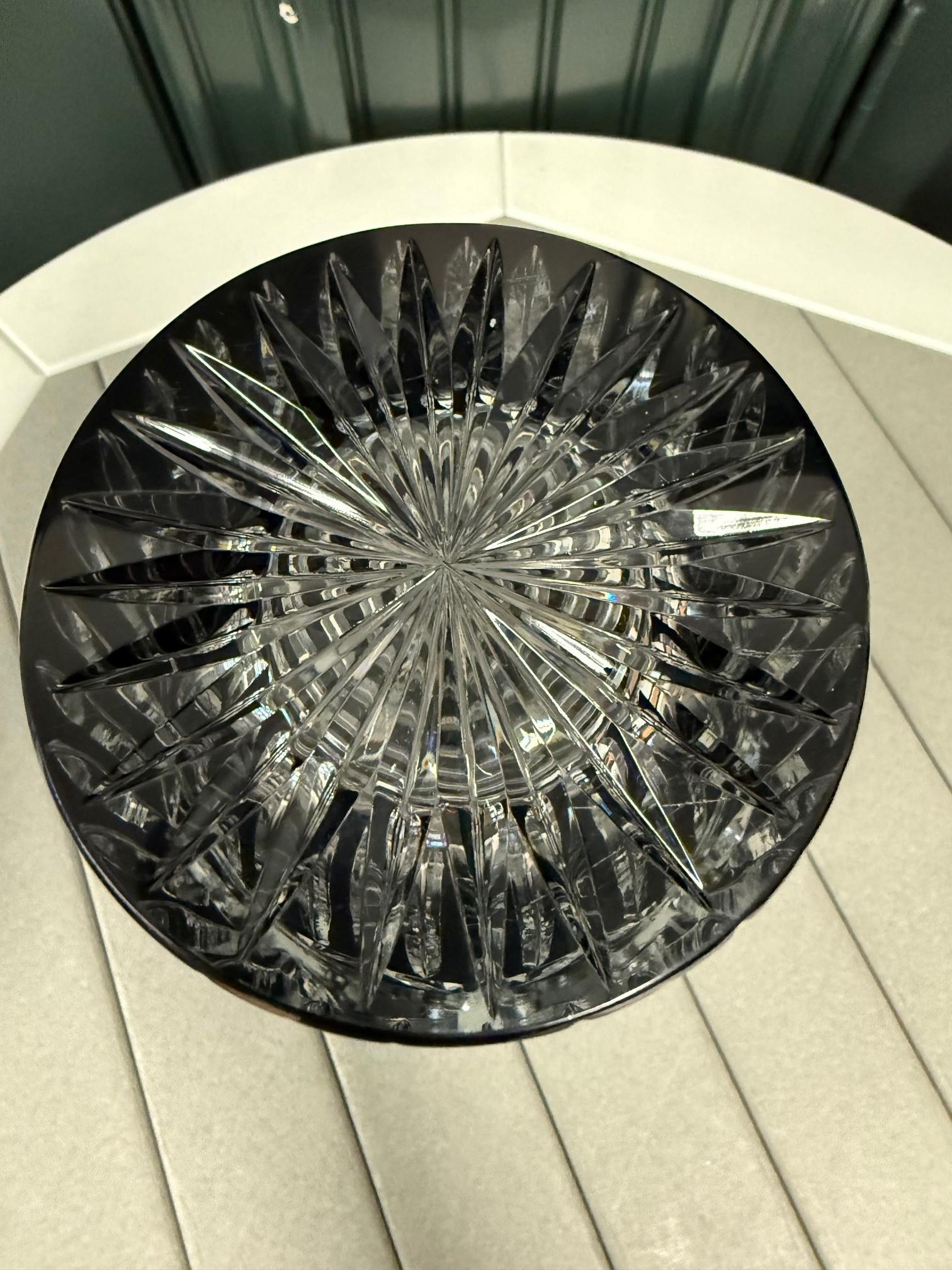 Schwarze Vase aus handgeschliffenem Bleikristall von Caesar Crystal Bohemiae Co. Tschechische Republik im Angebot 7