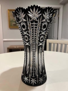 Schwarze Vase aus handgeschliffenem Bleikristall von Caesar Crystal Bohemiae Co. Tschechische Republik