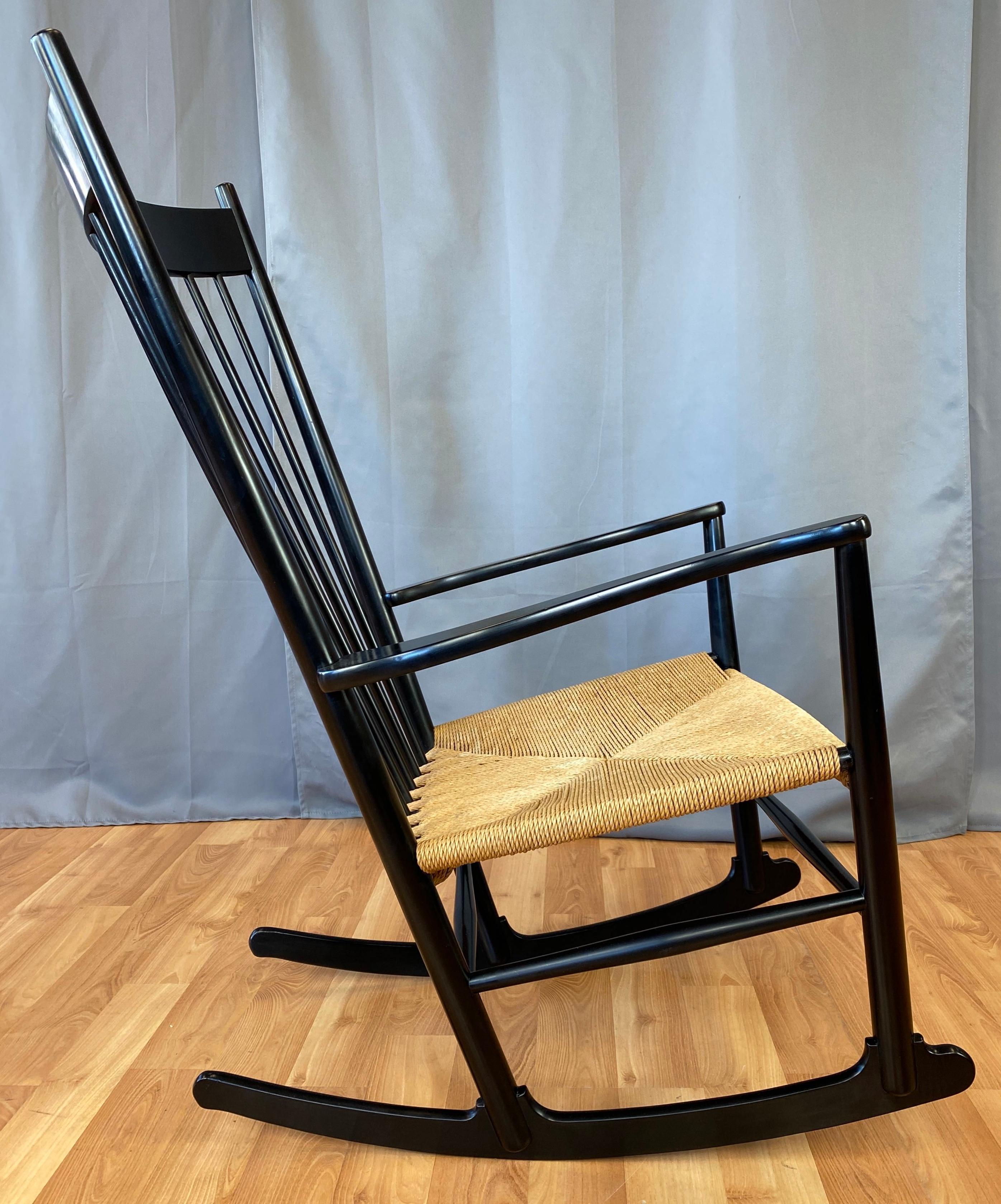 Papercord Black Hans Wegner J-16 Rocking Chair for FDB Møbler