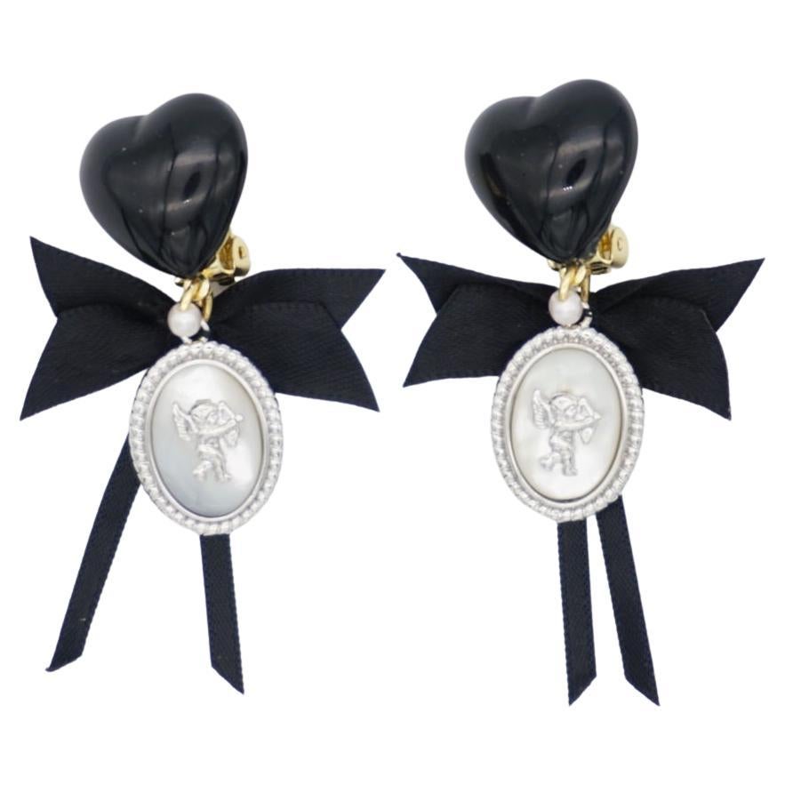 High quality and handmade. Excellent gift for lady.

Wear them on casual, prom, holiday...

Material: Cloth, Alloy, Faux stone.

Size: 5.8*4.5 cm.

Weight: 5 g/ each.

_ _ _

Great for everyday wear. Come with velvet pouch and beautiful
