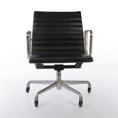 Black Herman Miller Original Eames EA335 Office Chair Castor Base