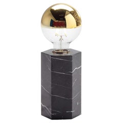 "Lampada esagonale nera" Lampada minimalista in marmo nero Marquina di Aparentment