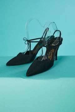 black hight heel pump covered of fabric with elastic bow Massaro for Chanel