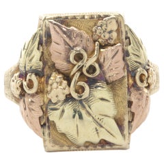 Black Hills Gold 10 Karat Tri-Tone Floral Signet Ring