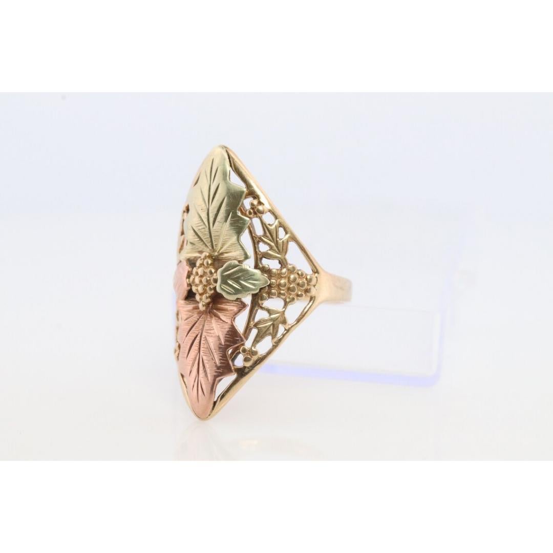 Black Hills Gold Marquise shaped Ring. 10k Multi Tone Black Hills Gold Statement In Good Condition For Sale In Port Charlotte, FL