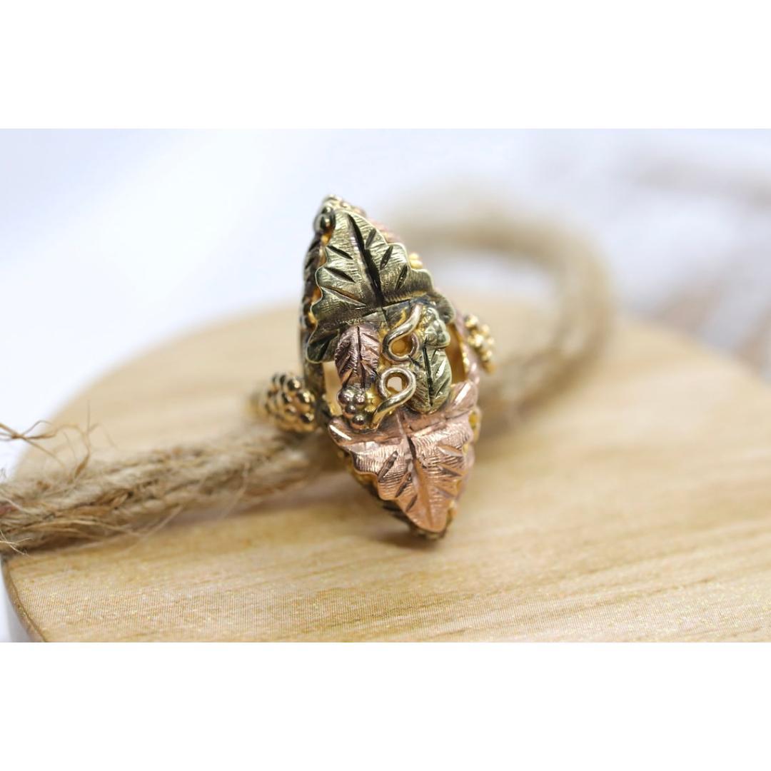 Black Hills Gold Ring. 10k Multi-Tone Black Hills Gold Statement Ring. For Sale 2