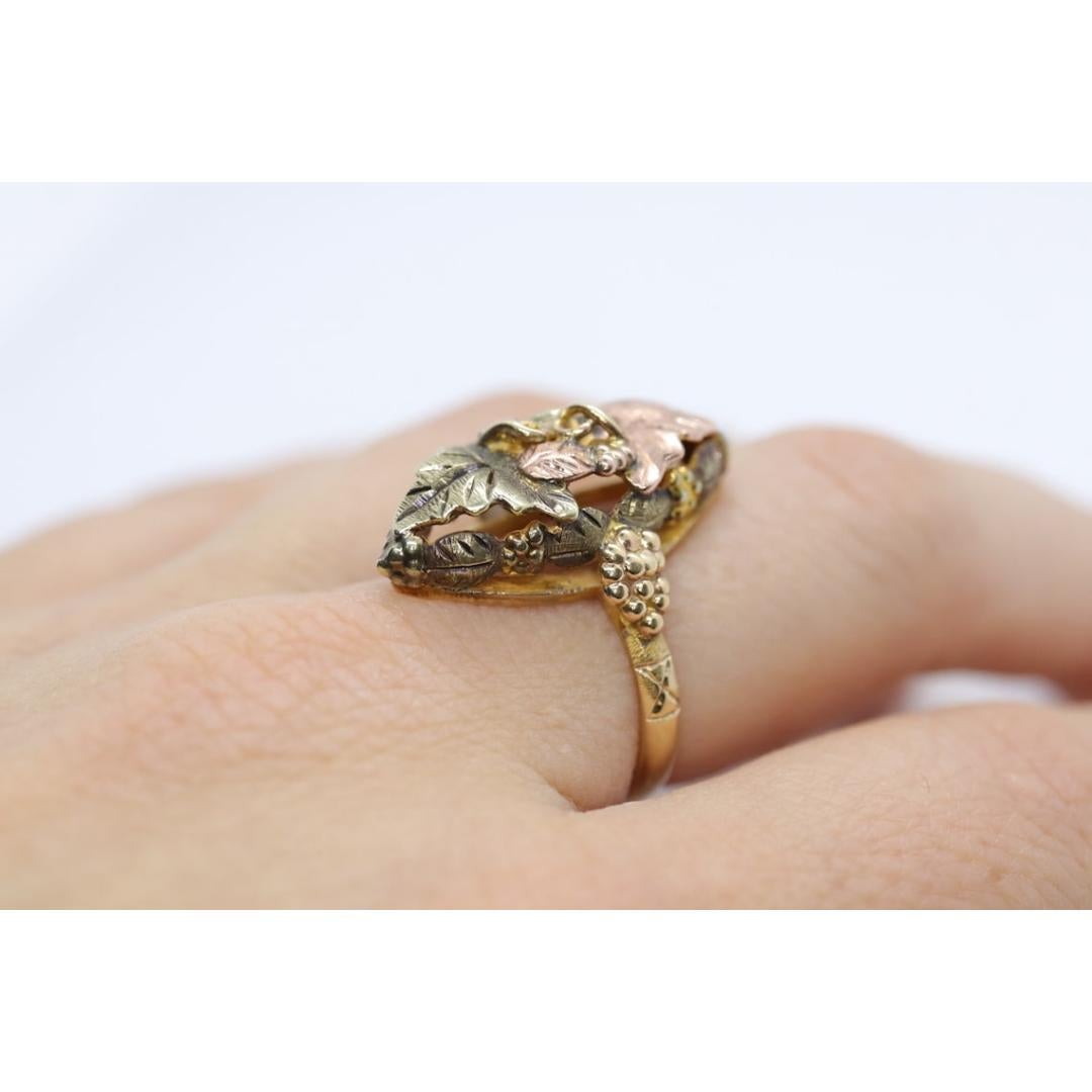 Black Hills Gold Ring. 10k Multi-Tone Black Hills Gold Statement Ring. For Sale 5