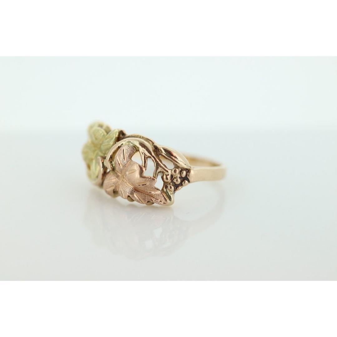 Anello in oro Black Hills. Oro multitono 10k. Black Hills Gold Design Tricolore LeA in vendita 1