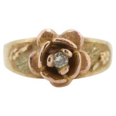 Anillo de oro de las Colinas Negras. Anillo de Diamantes Antiguos. Pedales de oro rosa de 10 quilates engastados con diamantes.