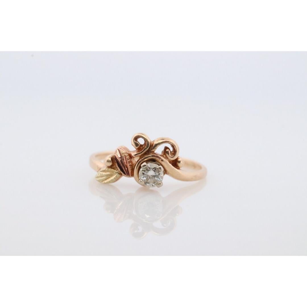 Anneau d'or d'I Hill. Bague en diamant. Or 10k multi-tons. Hille délicate Pour femmes en vente
