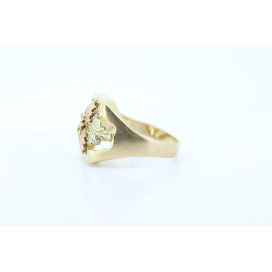 Anneau d'or d'I Hill. Bague de déclaration en or 10k Vintage Black Hille pour homme. en vente 2
